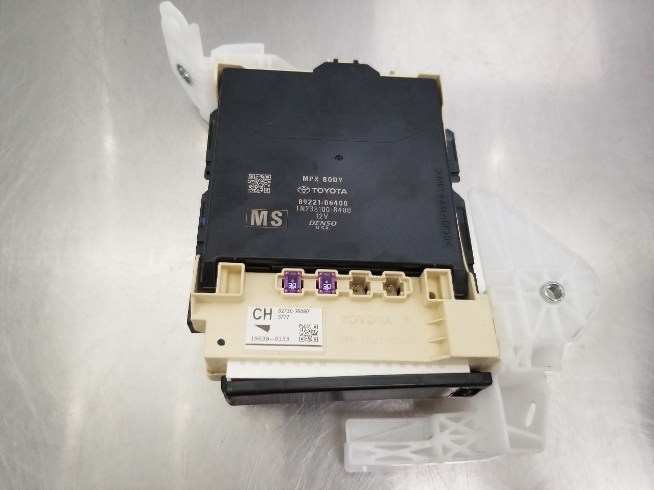 19 TOYOTA CAMRY SE MULTIPLEX NETWORK CONTROL MODULE 8922106400