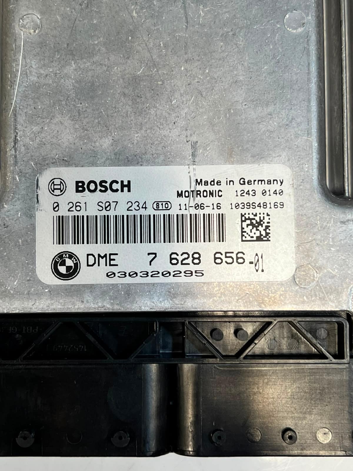 BMW X1 E84, E87, E90, and E91 Engine Control Module ECU ONLY 7628656 OEM