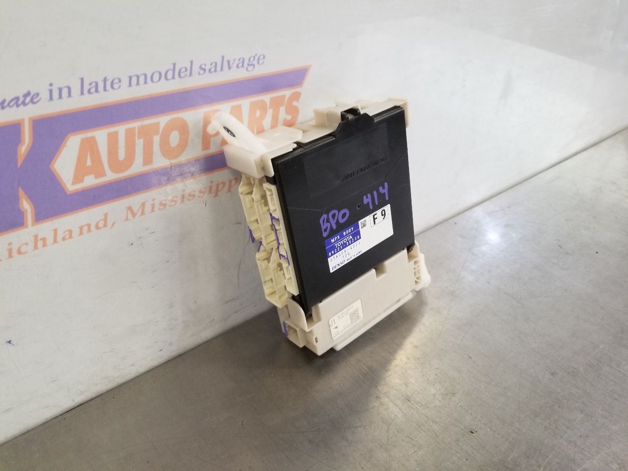17 2017 TOYOTA 4 RUNNER SR5 MULTIPLEX CONTROL MODULE 8922135230