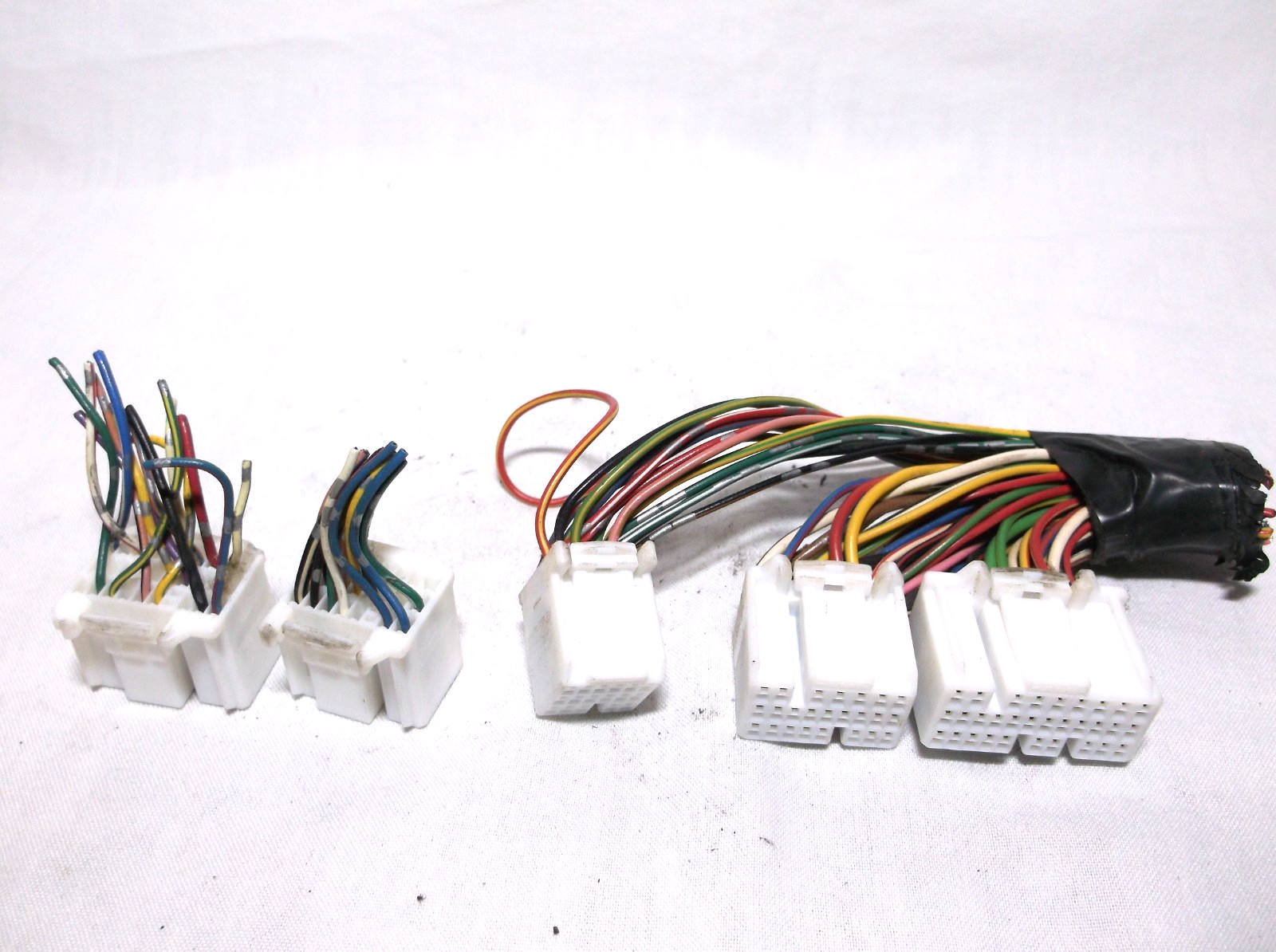 CONNECTORS.PLUGS.PIGTAILS FOR 2003 TOYOTA HIGHLANDER V6 2WD /ENGINE COMPUTER