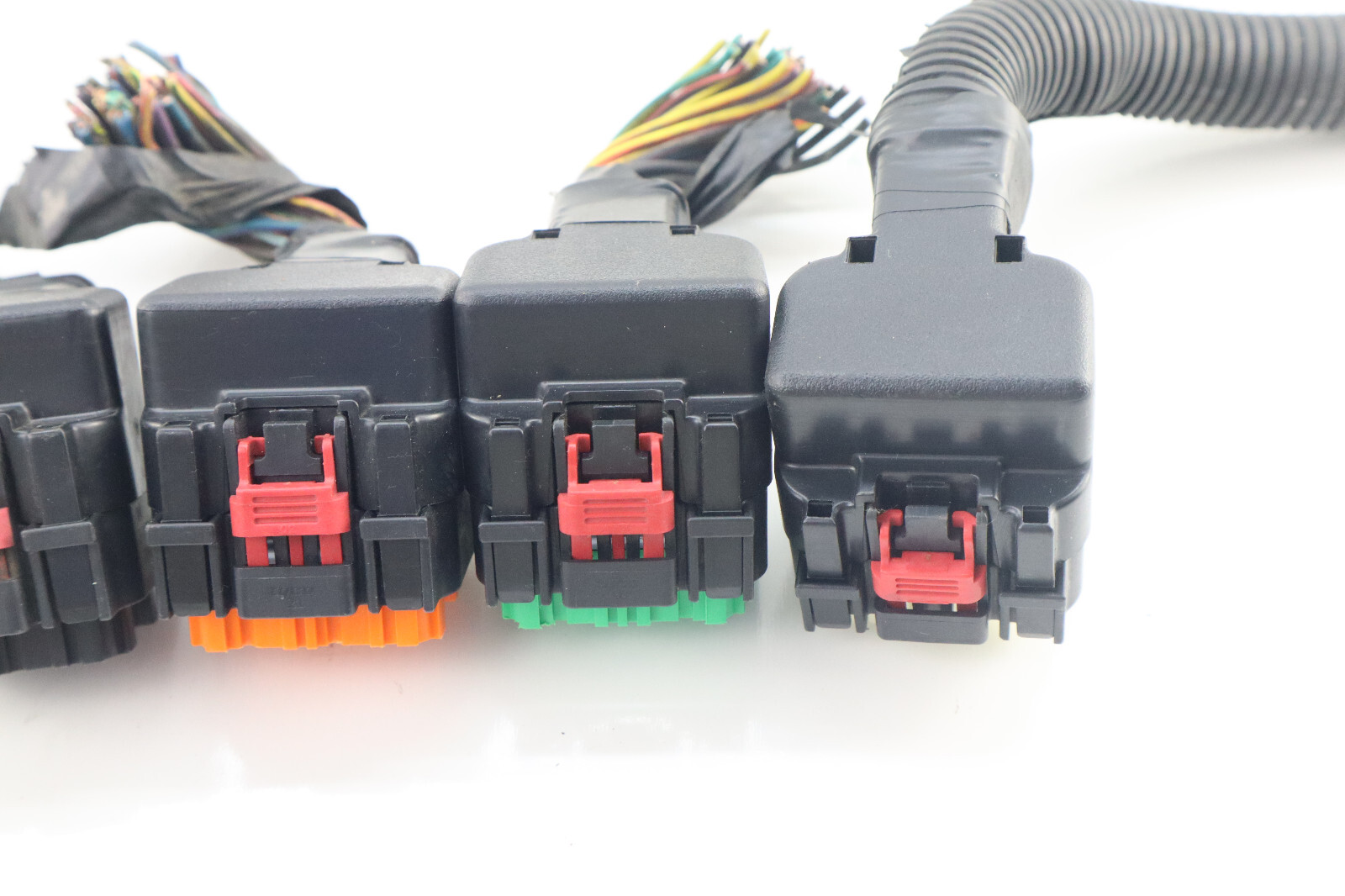 05 Dodge Durango 5.7L Hemi ECU Engine Computer 56028 973AF WIRE CONNECTORS PLUGS