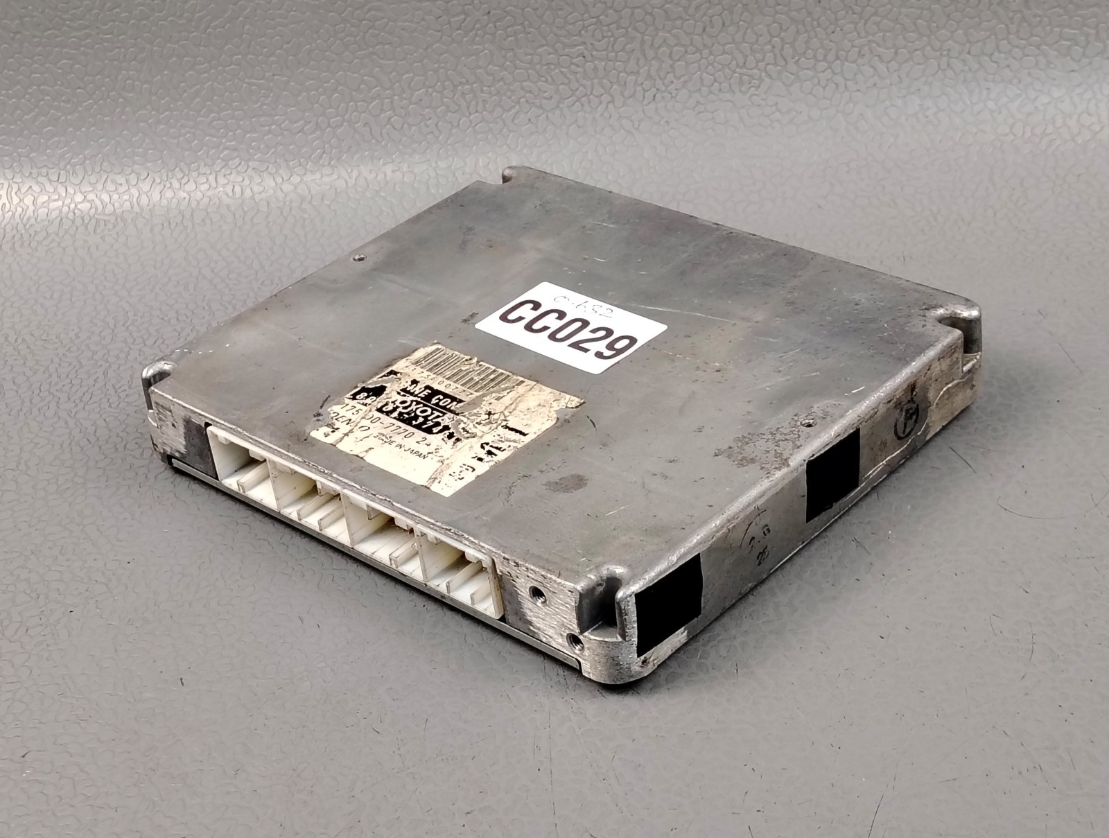 HINO DUTRO DYNA S05D-D Engine Control Unit ECU 89661-37461 DENSO 175800-7770