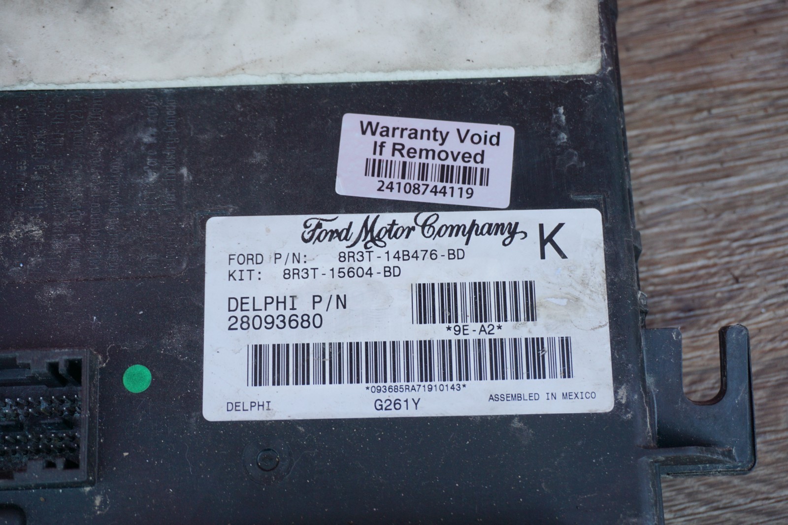 2007-2009 FORD MUSTANG FUSE BOX BODY MODULE INTERIOR BCM FUSEBOX 8R3T-14B476-BD