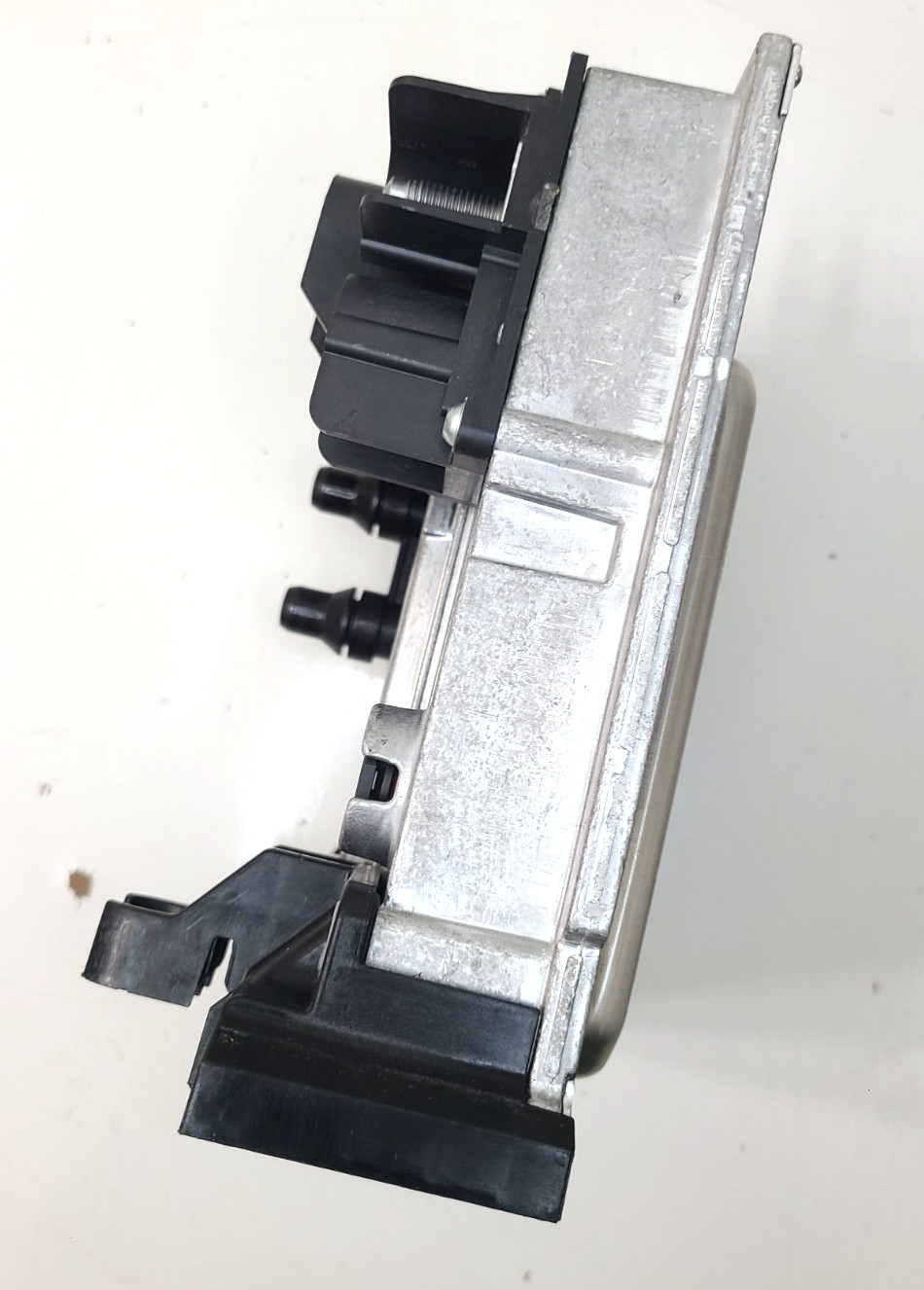 2025 Mercedes Benz CLA 250 Battery Control Module Unit Silver OEM A0009004839