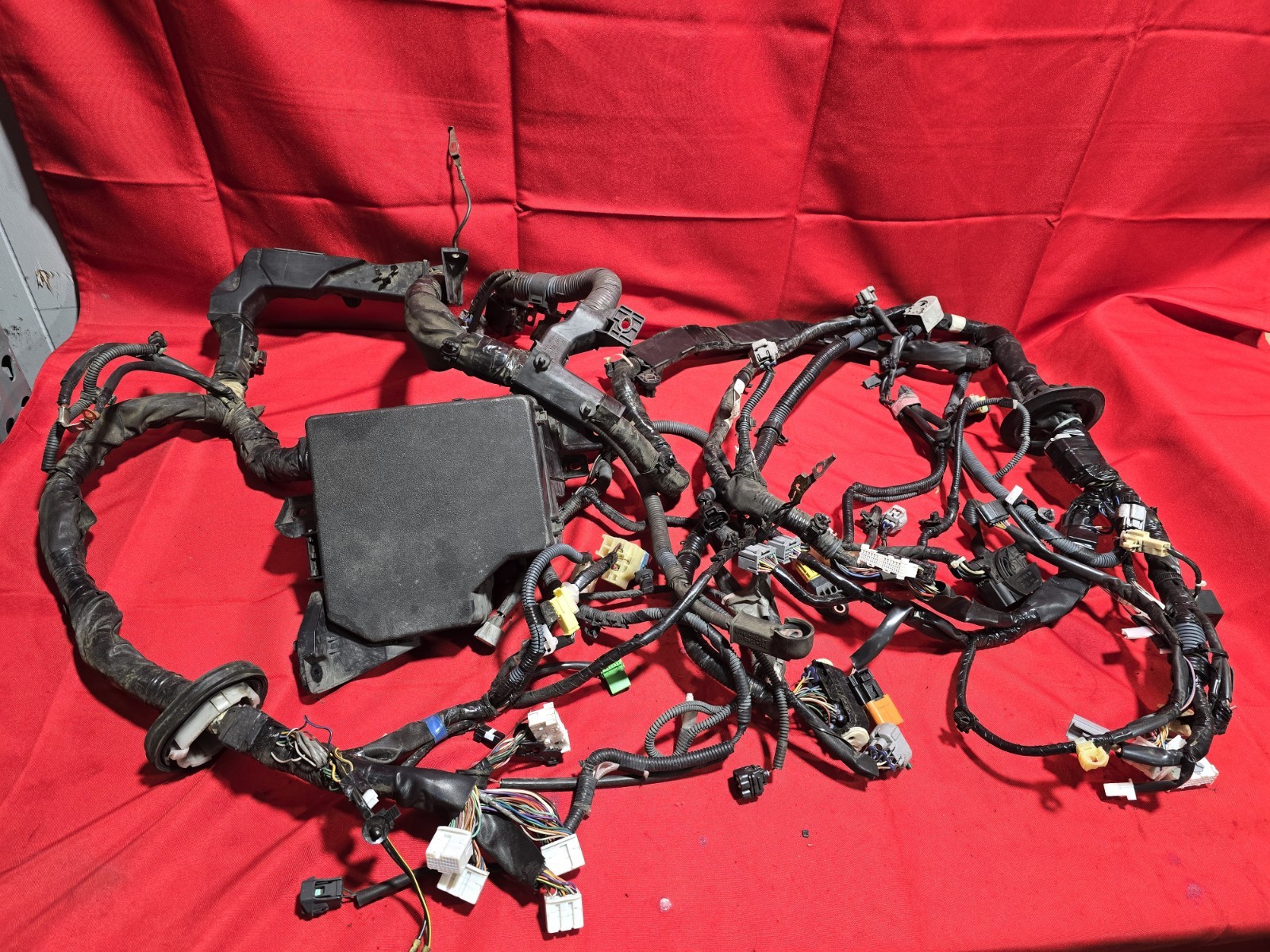 86 FRS BRZ ENGINE BAY HEADLIGHT WIRE WIRING HARNESS PIGTAIL w FUSE BOX UNCUT