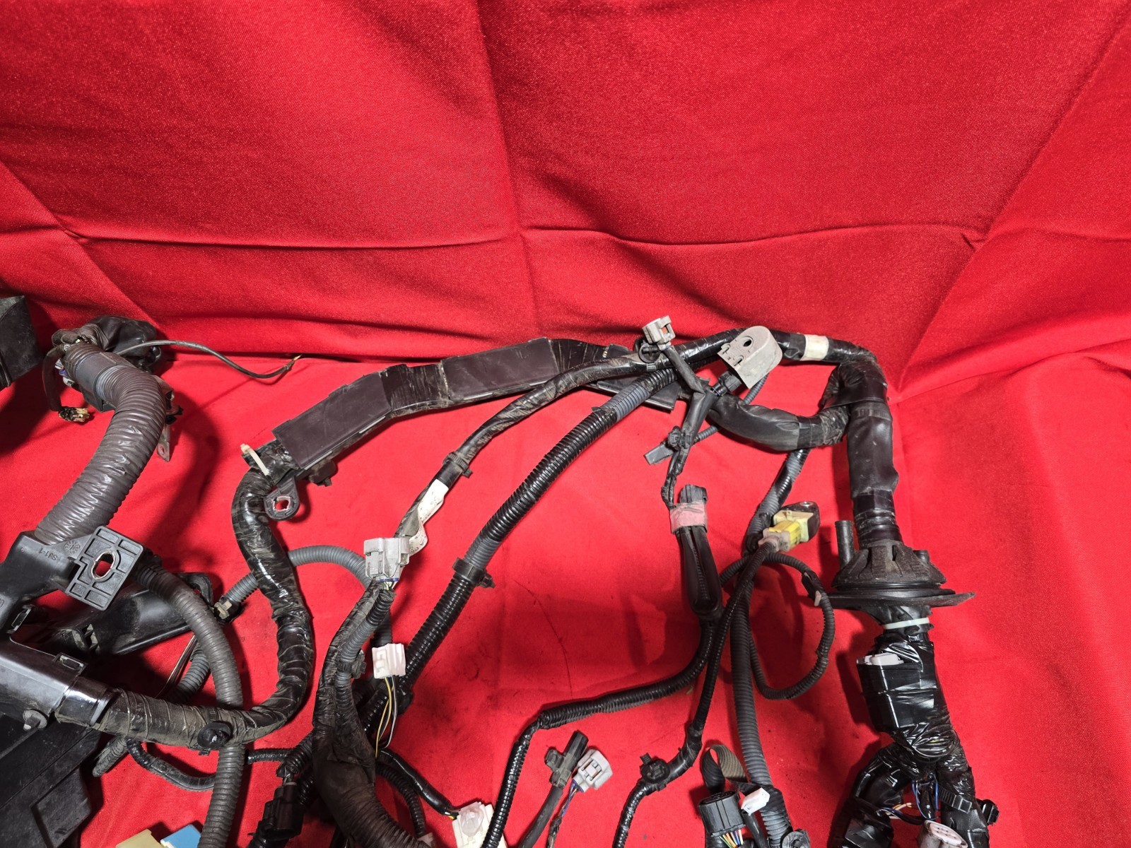 86 FRS BRZ ENGINE BAY HEADLIGHT WIRE WIRING HARNESS PIGTAIL w FUSE BOX UNCUT