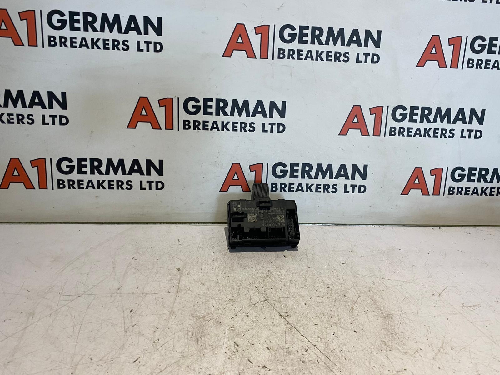 GENUINE 17-22 VW T-ROC DOOR CONTROL MODULE 5Q0959592F