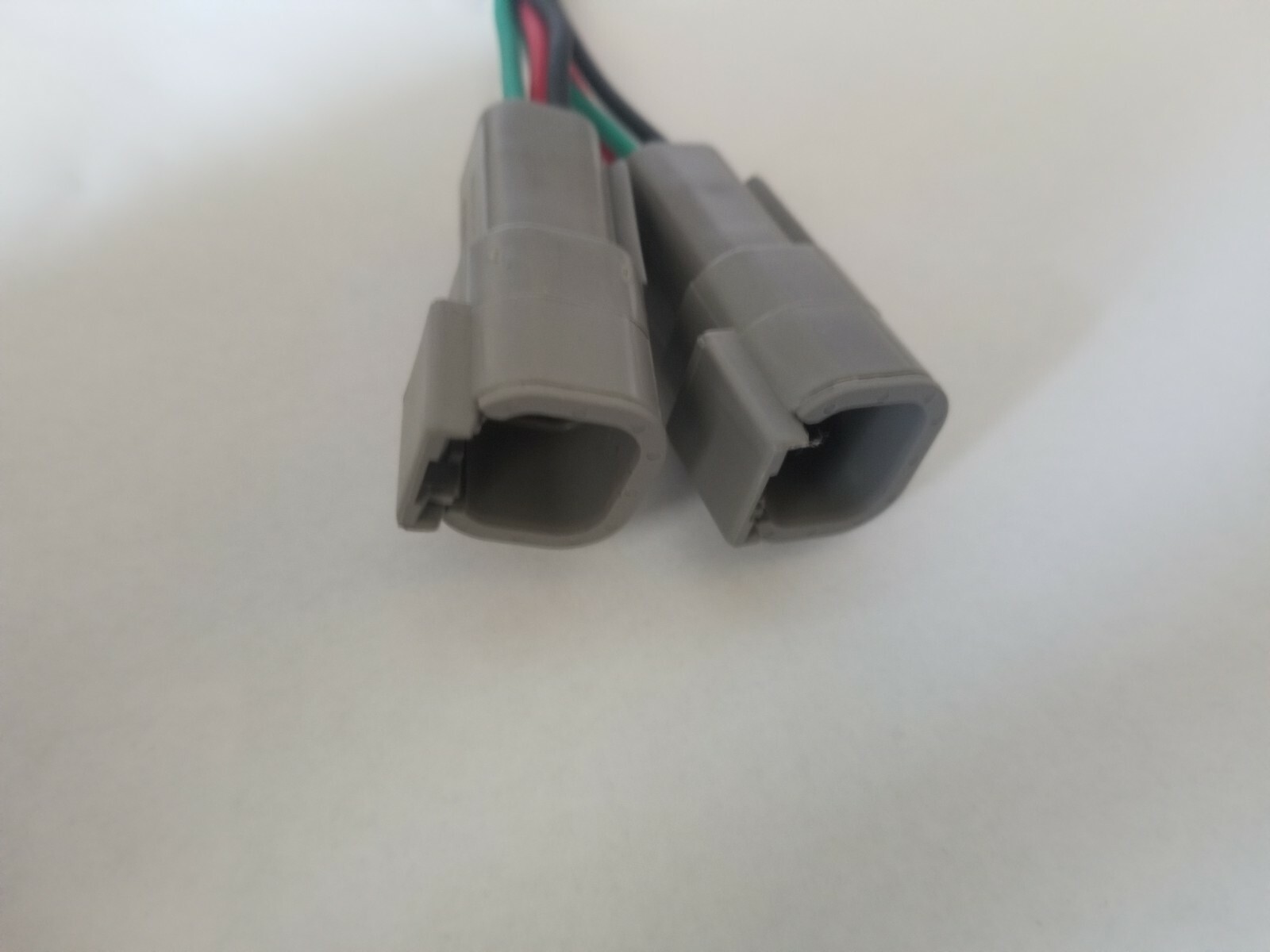 1pc Y-split female 4 Port DTM-4 to two male 4 Port DTM-4 Cable for CAN HUB