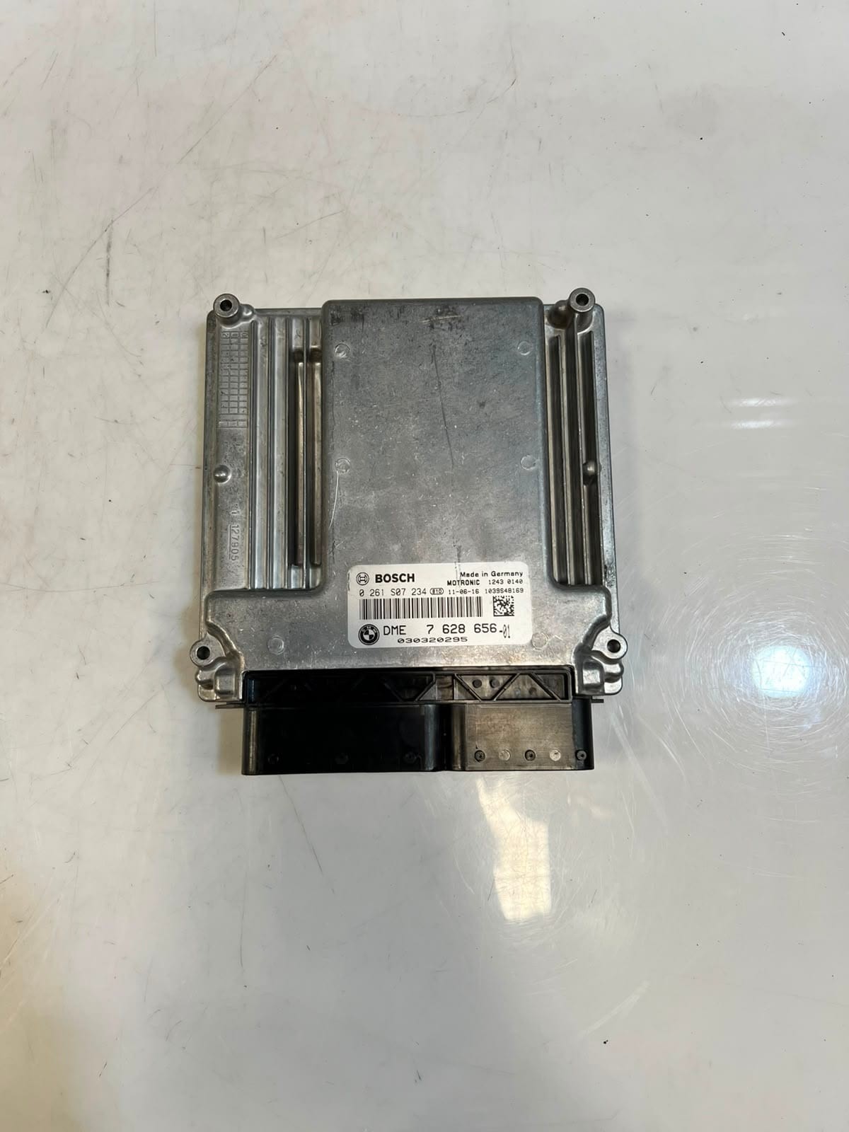 BMW X1 E84, E87, E90, and E91 Engine Control Module ECU ONLY 7628656 OEM