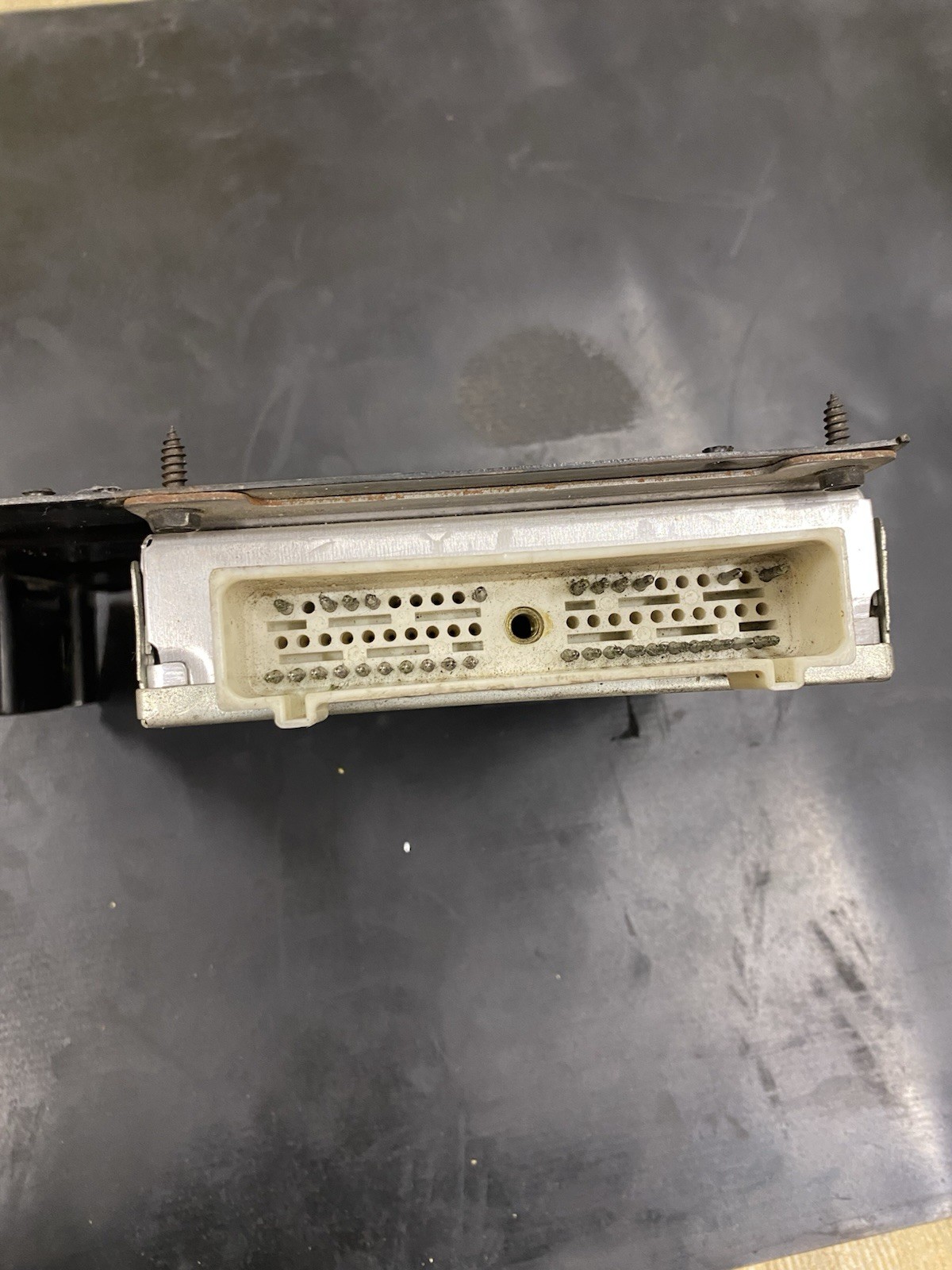 1995 Jeep Wrangler PCM 4.0l Motor And Automatic Transmission