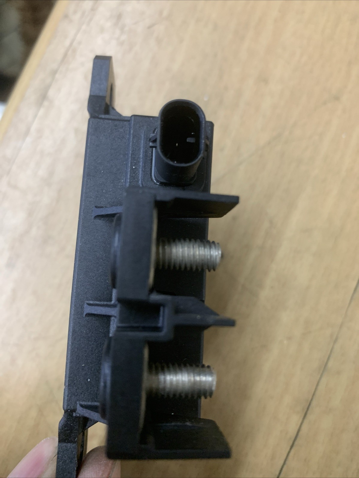 – Mercedes Battery Relay Control Module Unit – FREE SHIPPING