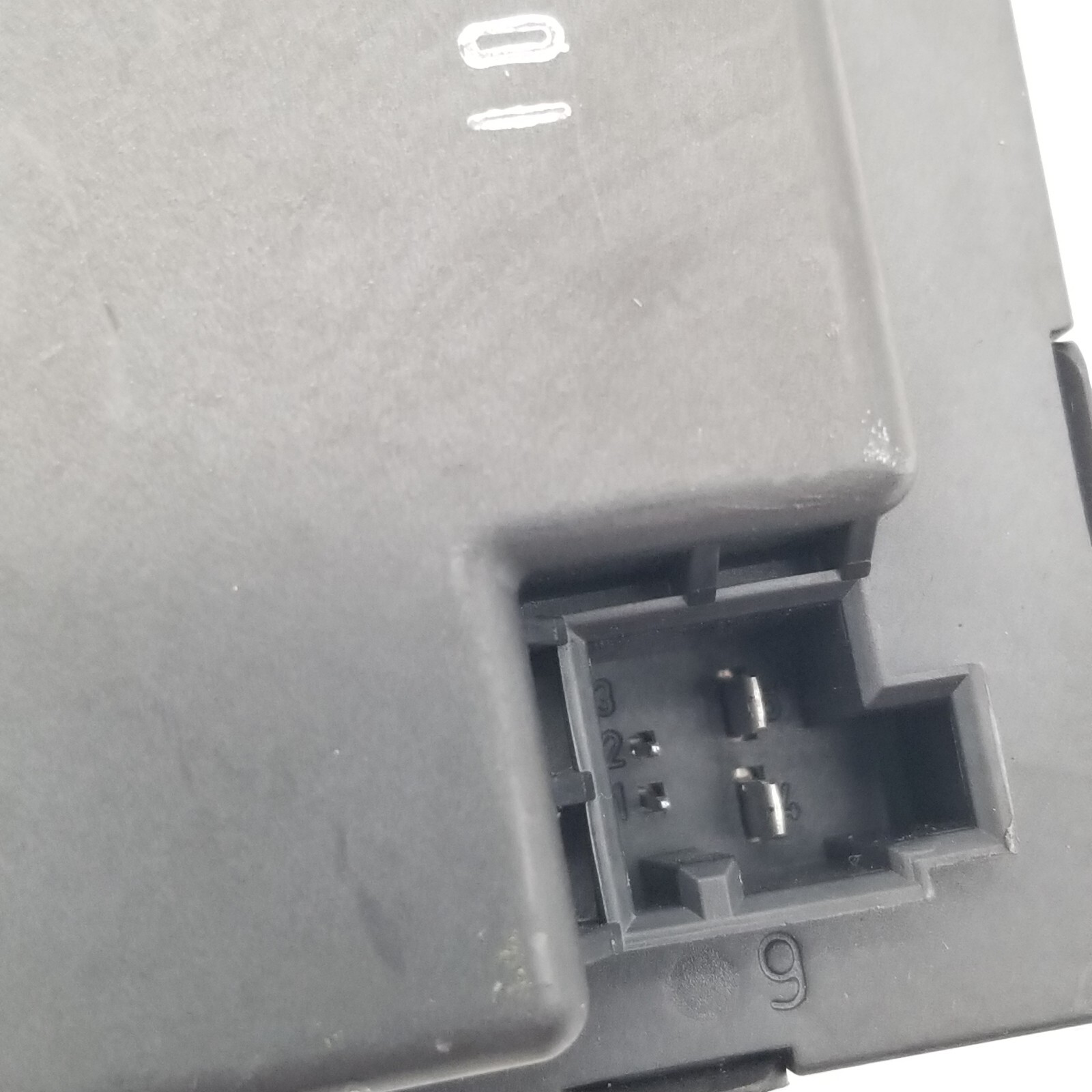 2003 – 2009 Mercedes W211 E350 E550 E63 AMG Front Left Side Door Control Module