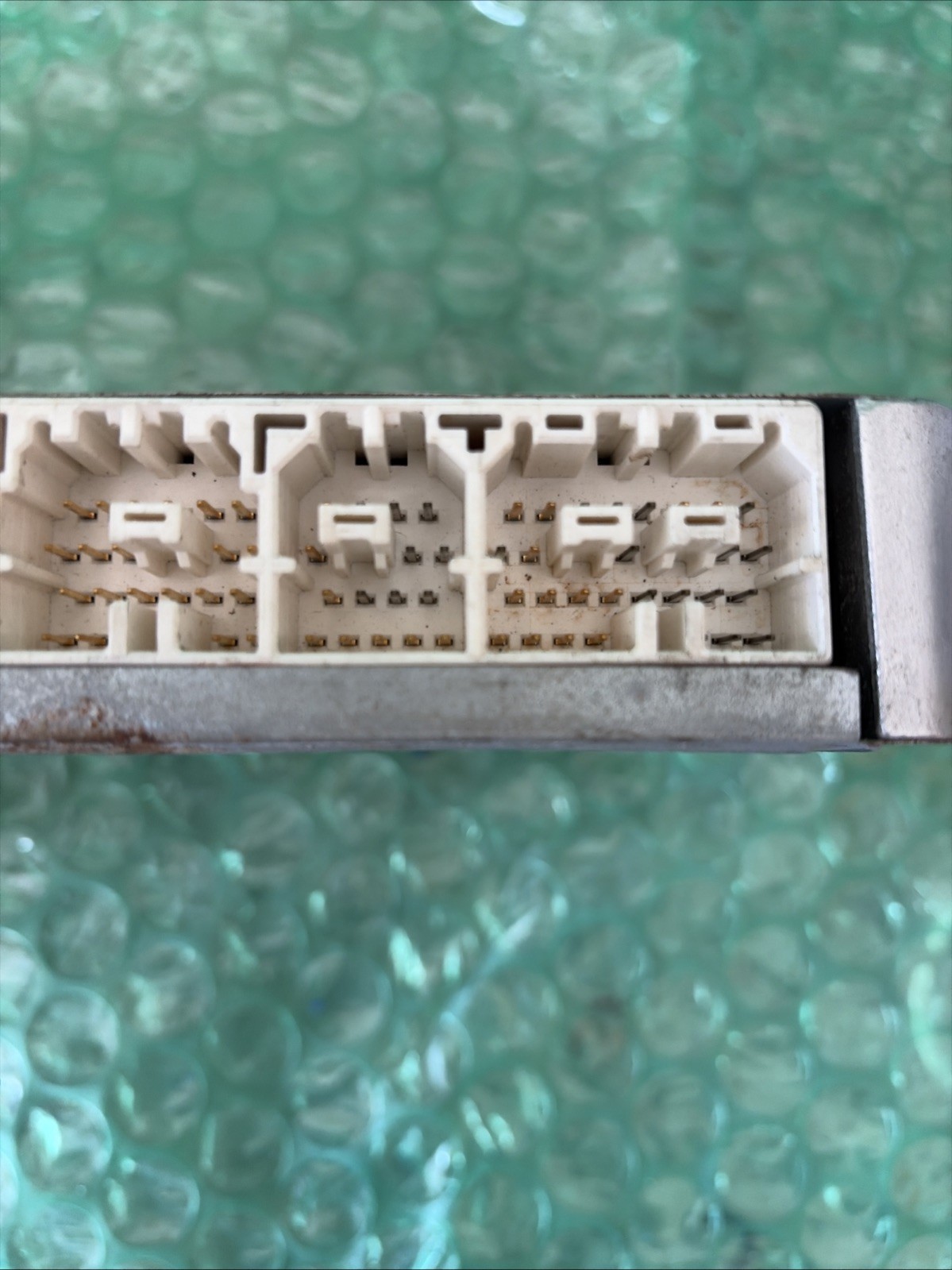 1996–1998 Toyota 4Runner 3.4L Engine Computer Module (ECU/ECM) – OEM 89661-3D331