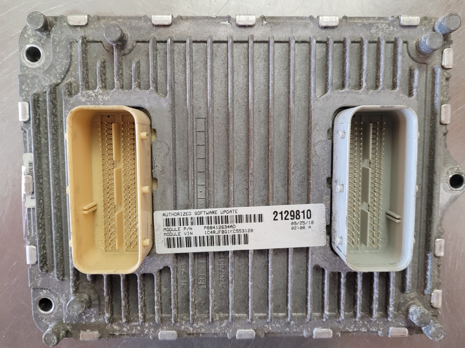 2018-2019 Jeep Grand Cherokee 3.6L Engine Control Module PCM ECM P68330924AA *J