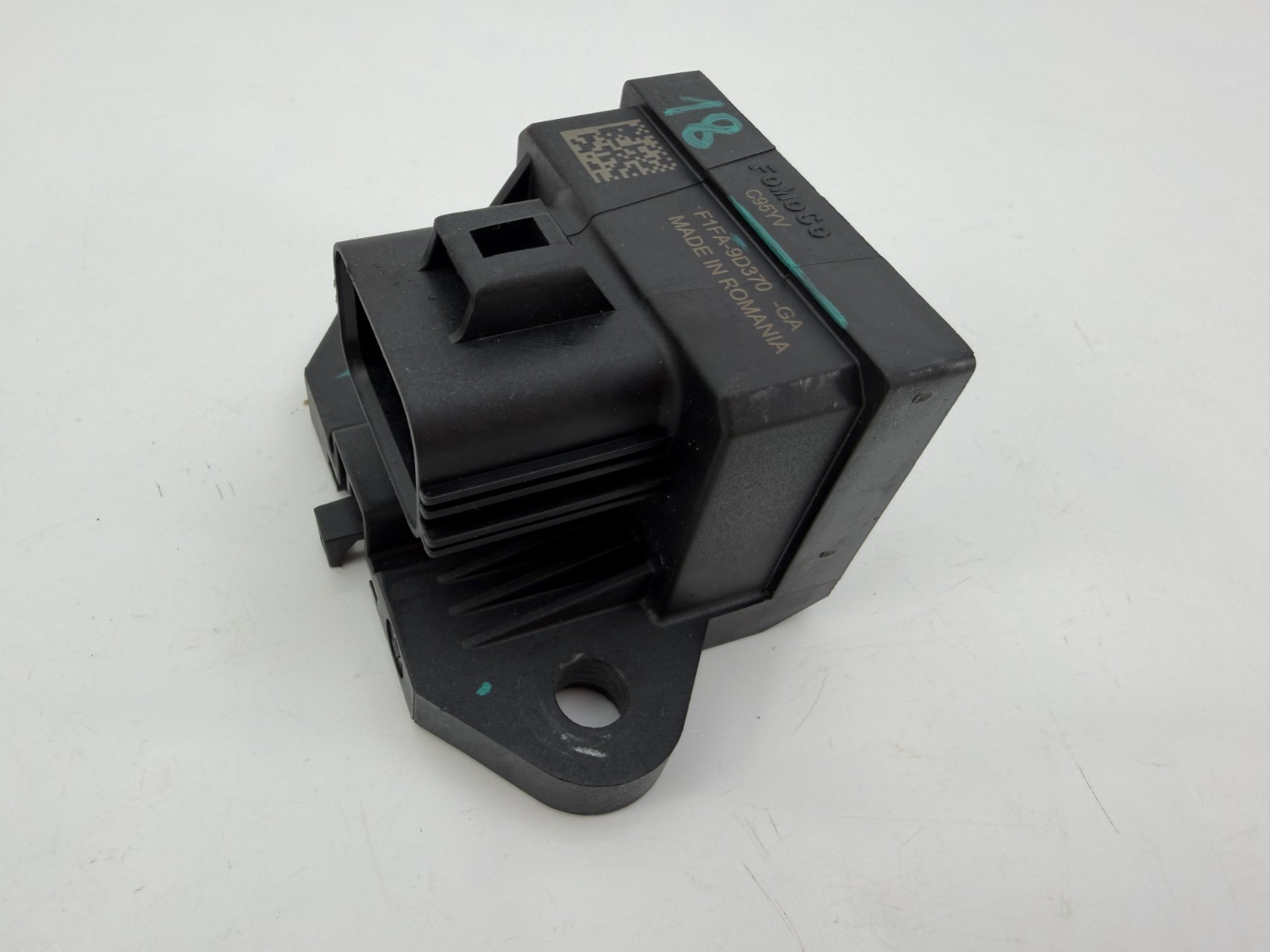 2014 FORD FOCUS MK3 FUEL PUMP CONTROL MODULE F1FA-9D370-GA
