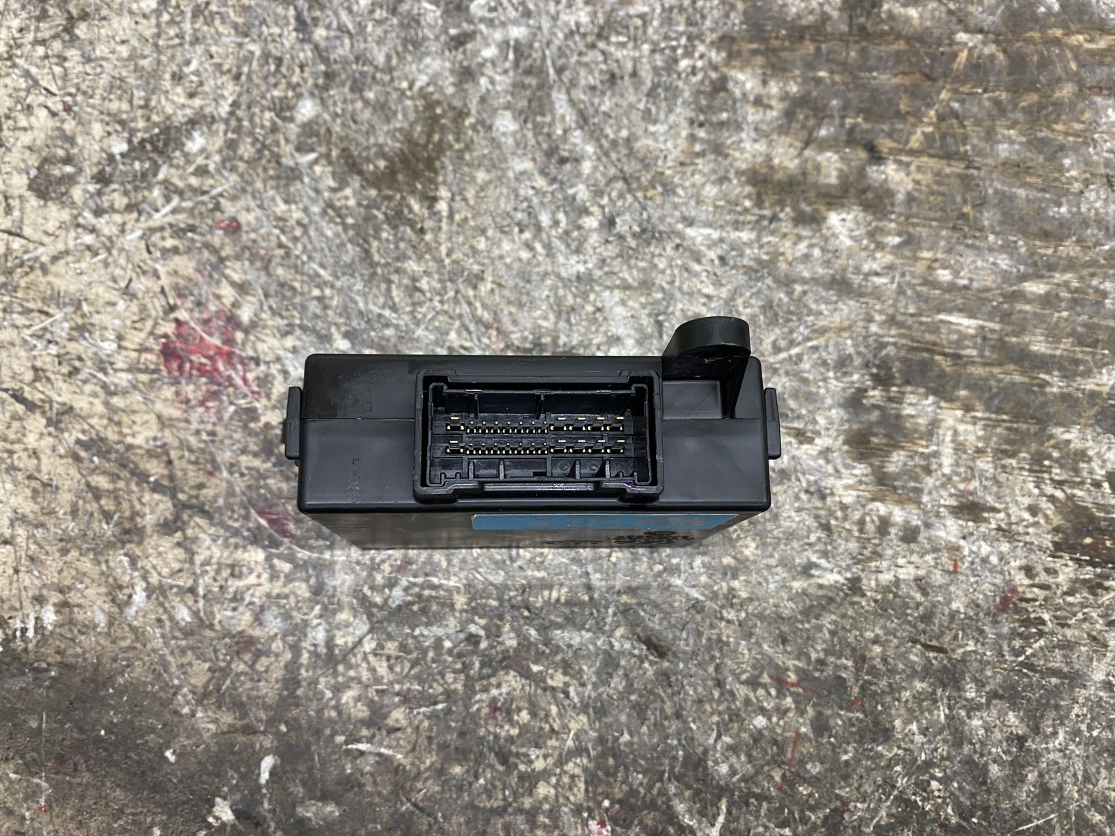 2022-2025 GENESIS G70 FRONT RIGHT SEAT WALK IN SWITCH CONTROL MODULE 88495-J5000