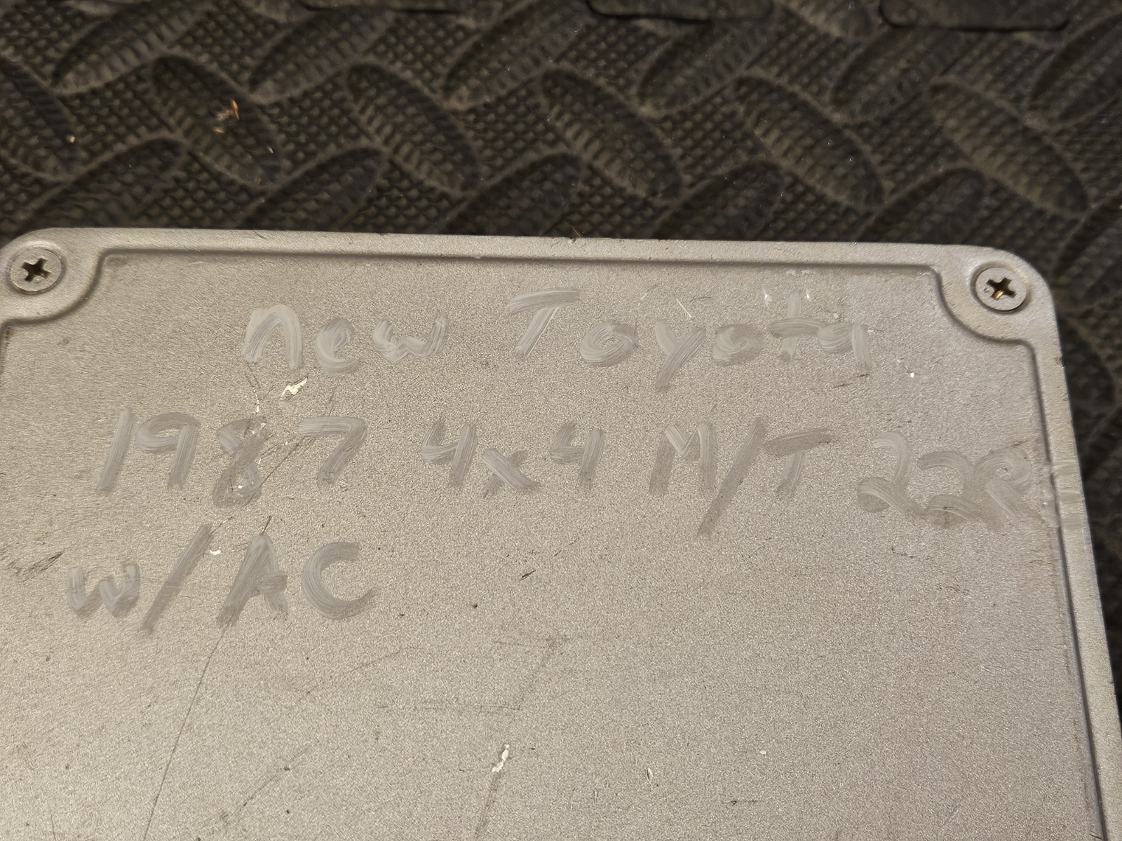 1987 Toyota Pickup PCM ECM Refurbished! 22RE 4X4 A/C M/T Engine Computer ECC1065