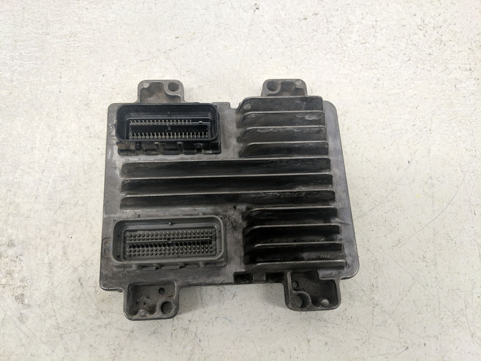 2010 Chevrolet Suburban 1500 Engine Control Computer Ecu Pcm Ecm Pcu Oem FROUX