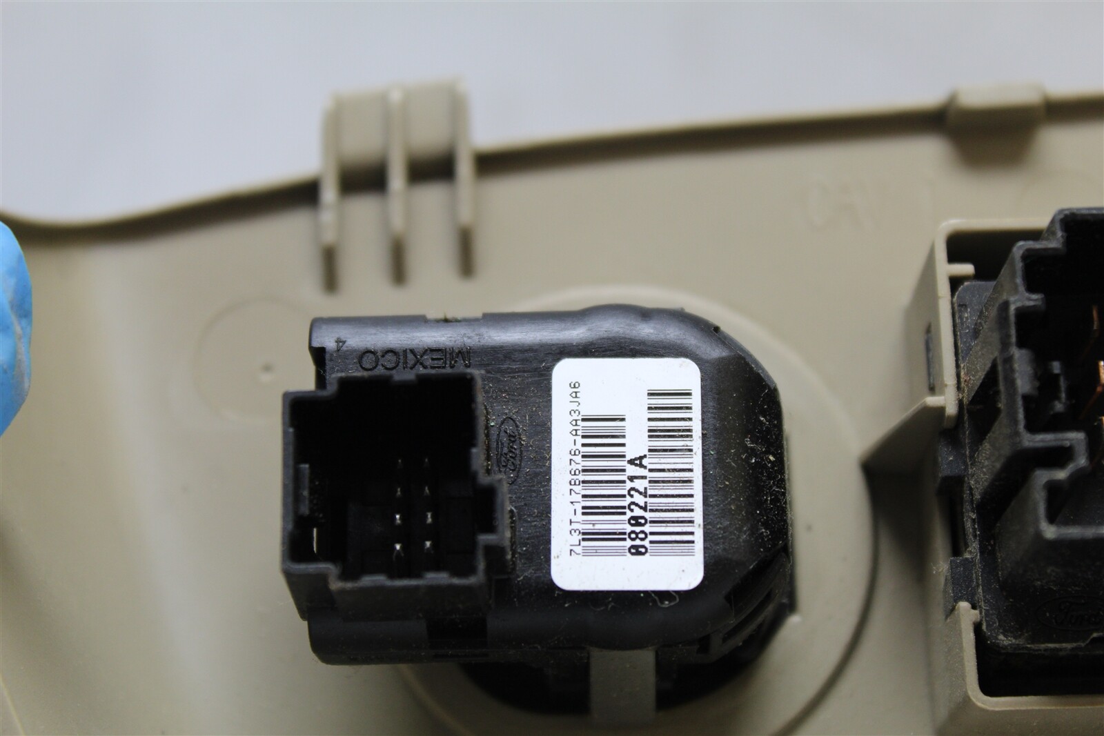 2004-2008 Ford F150 Left Driver Master Window Switch 4L3414B133BHW | 235 2M5 B1
