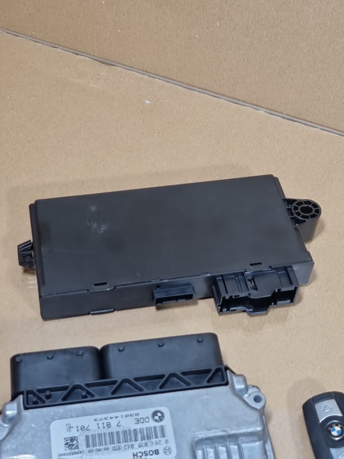 BMW 3 SERIES E90 E91 320D Diesel N47  ECU FULL SET KIT 7811701  Tested manual