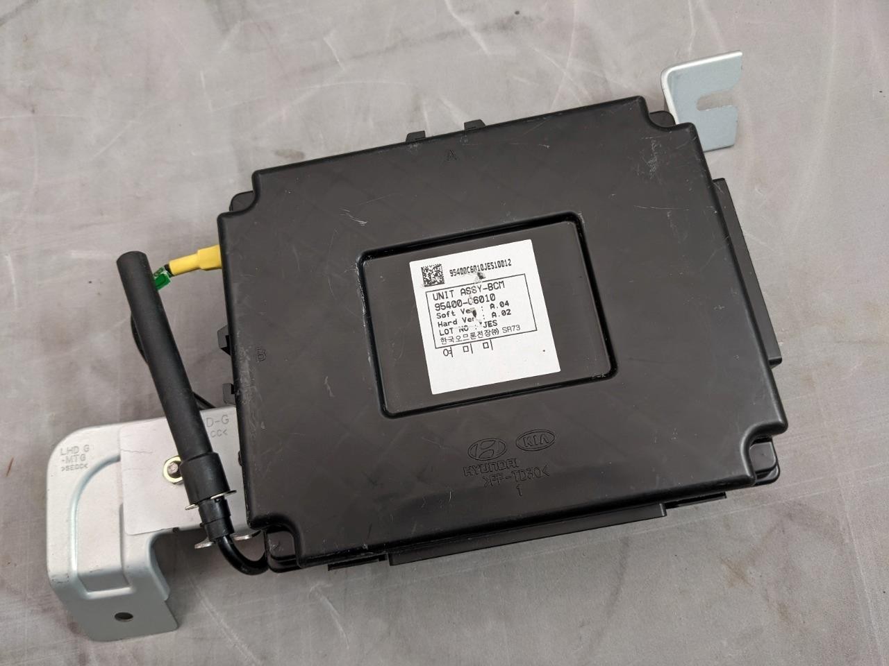 OEM Kia Sorento 2016-2018 BCM Smart Key Keyless Entry-Control Module 95400-C6010