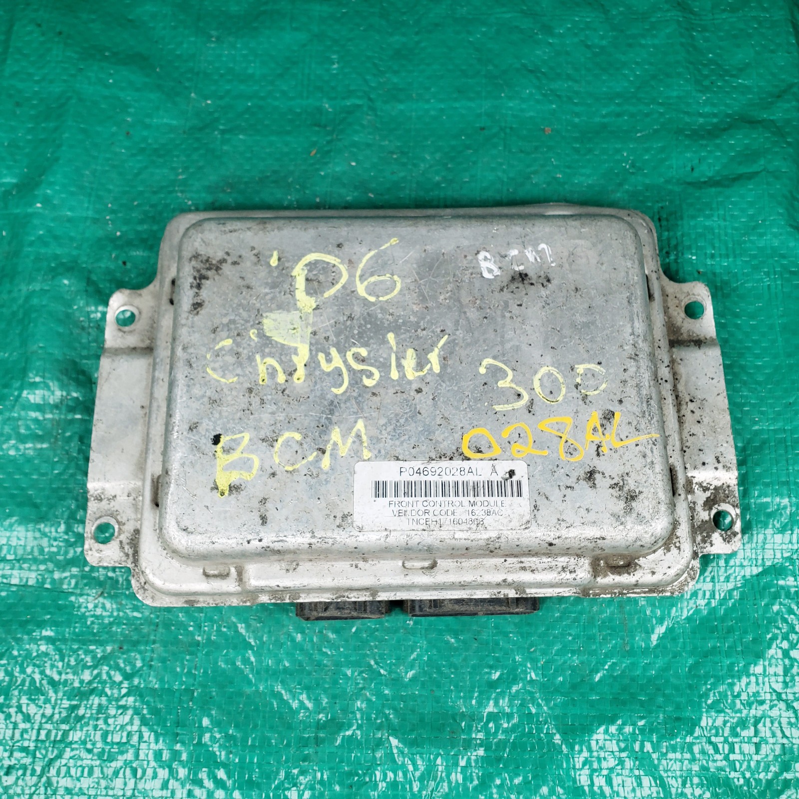 06 Chrysler 300 Dodge Magnum BCM Module 04692028AL Body Control