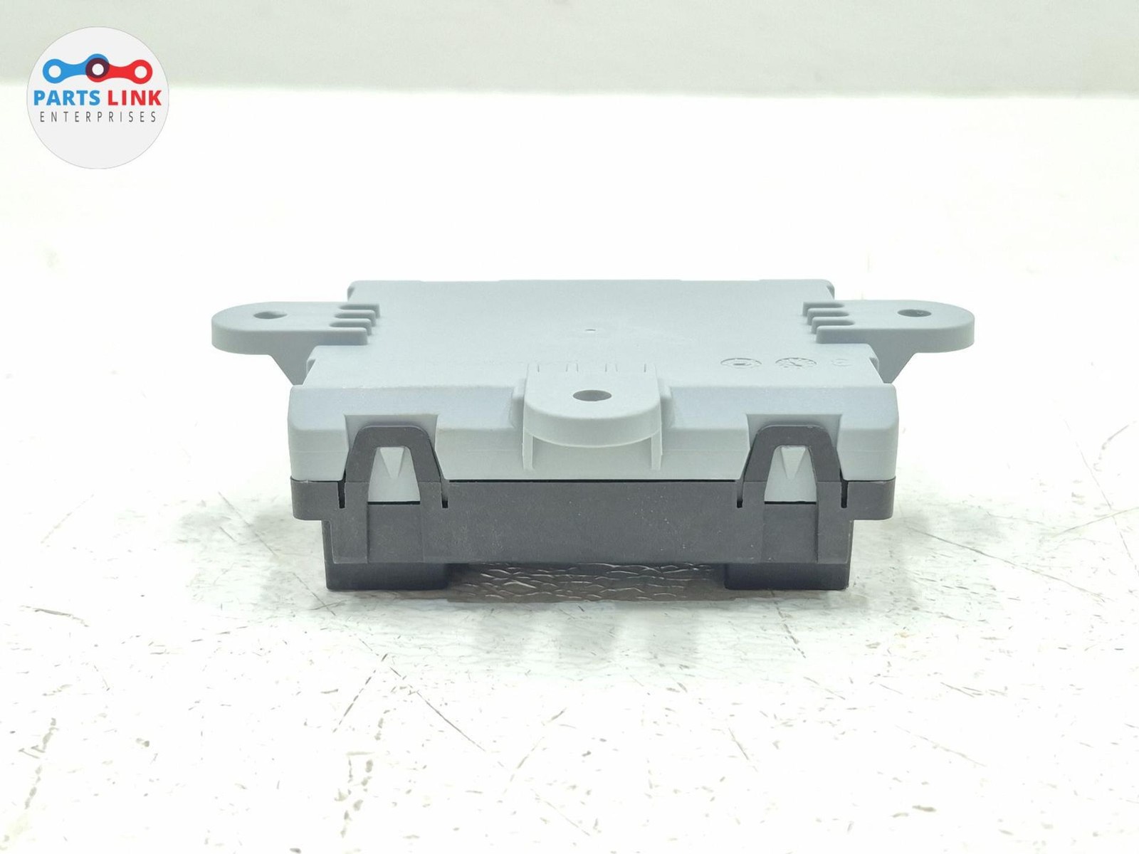 2018-2023 RANGE ROVER VELAR REAR RIGHT PASSENGER DOOR CONTROL MODULE UNIT OEM