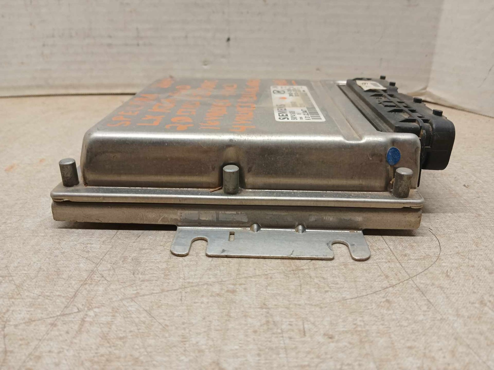 04 05 KIA SPECTRA Electronic Control Module 2.0L AT Canada Emissions 39130-23510