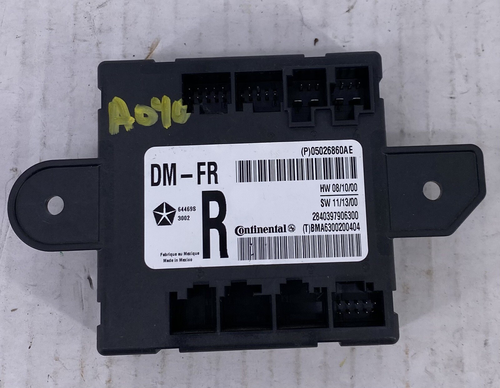 08-16 Chrysler Town & Country Right Front Door Control Module 5026860AE A040