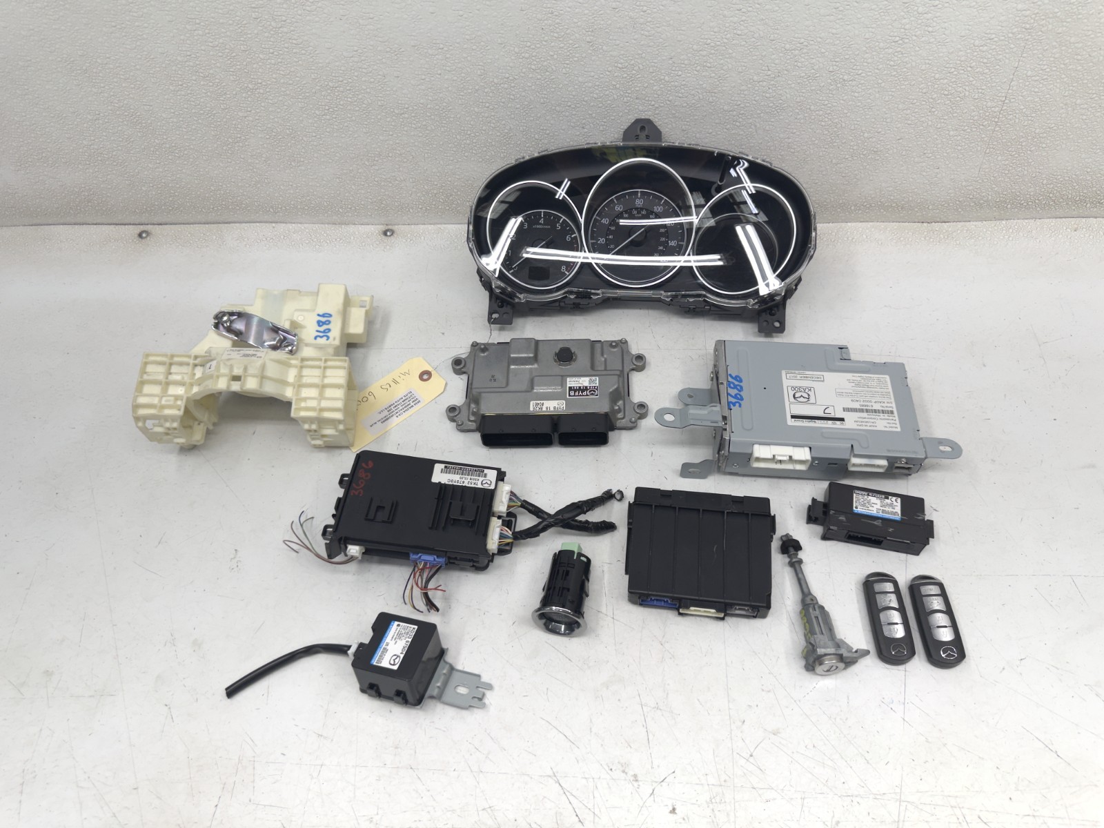 18-25 MAZDA CX-5 ECU ENGINE CONTROL MODULE & SPEEDOMETER CLUSTER SET OEM LOT3686