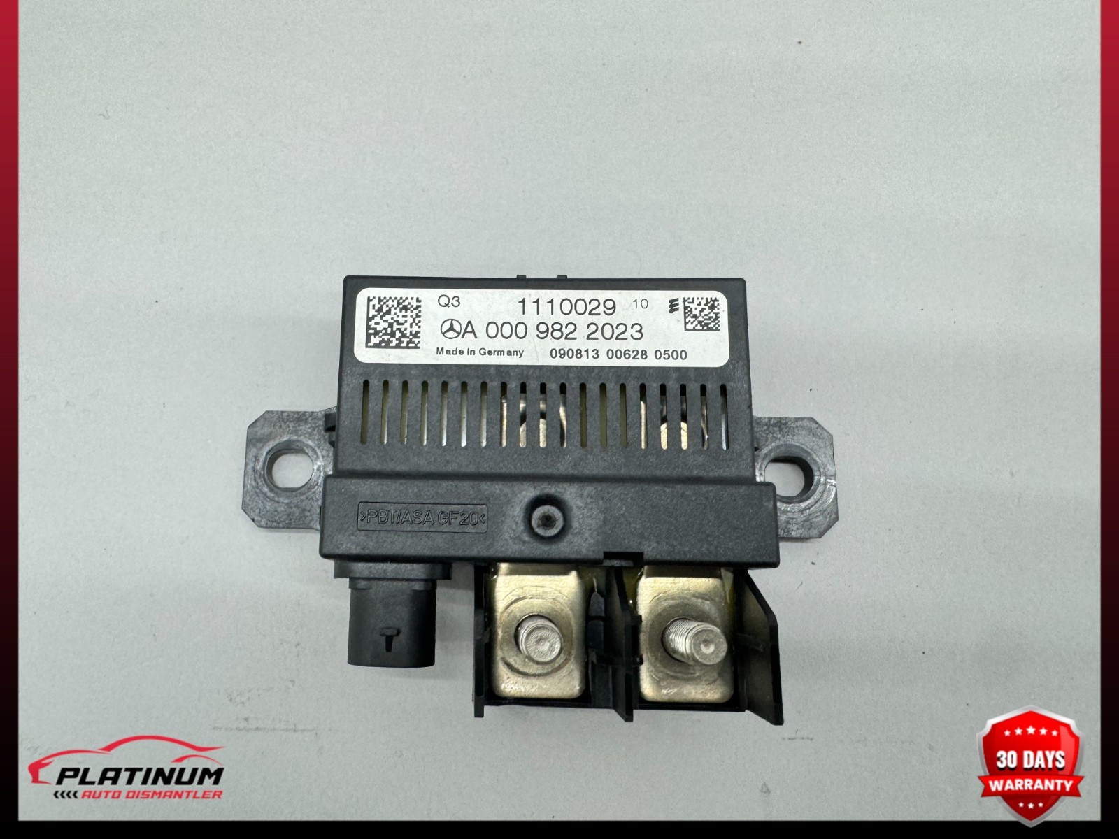 Mercedes CLS550 R231 Battery Relay Monitoring Control Module OEM 2012-2018