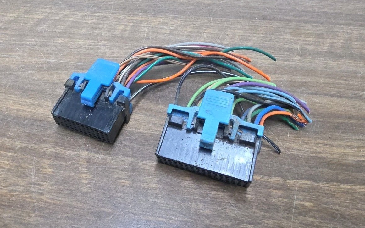 1987-1992 Silverado Sierra C/K R/V Blazer ECM Wire Harness OEM. 1227747