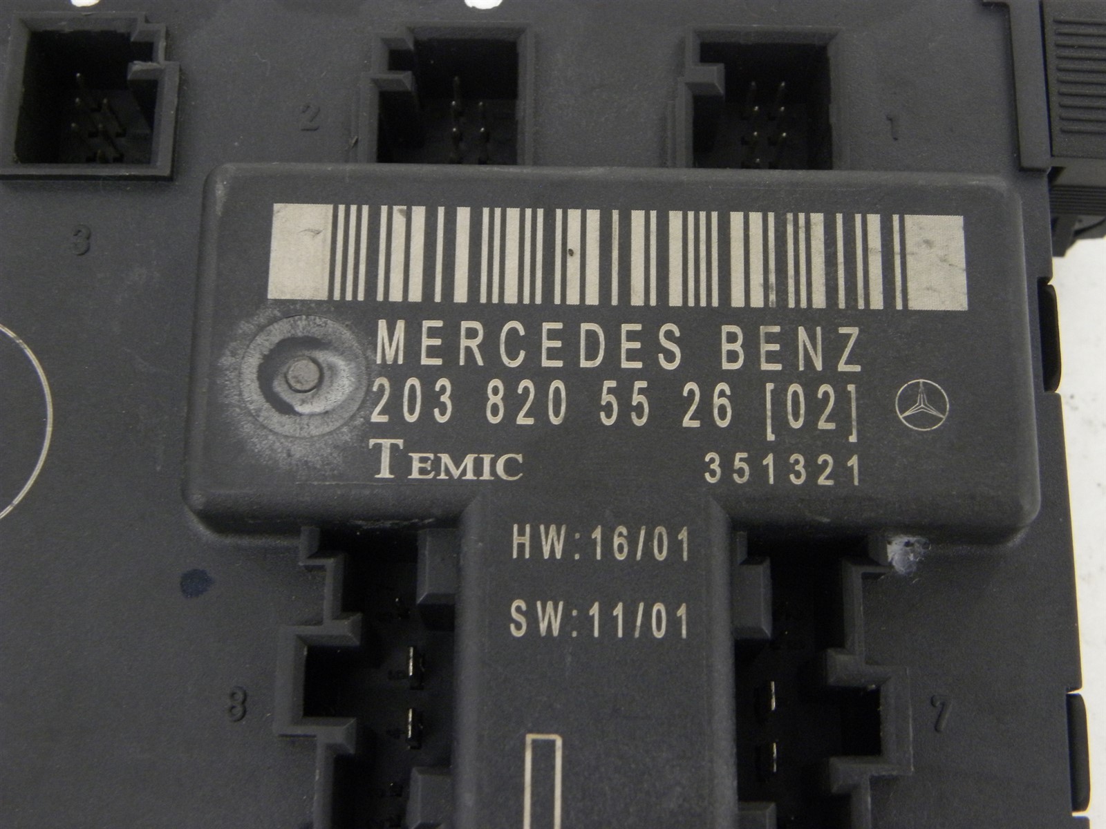 Front Left Door Body Control Module for 01-05 Mercedes C320 C240 W203 2038205526
