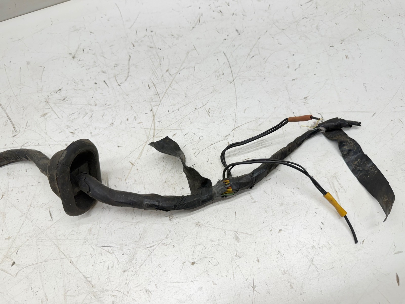 87-91 Jeep Wrangler YJ ECU PCM Wiring Connector Plug Pigtail Wire Wiring OEM