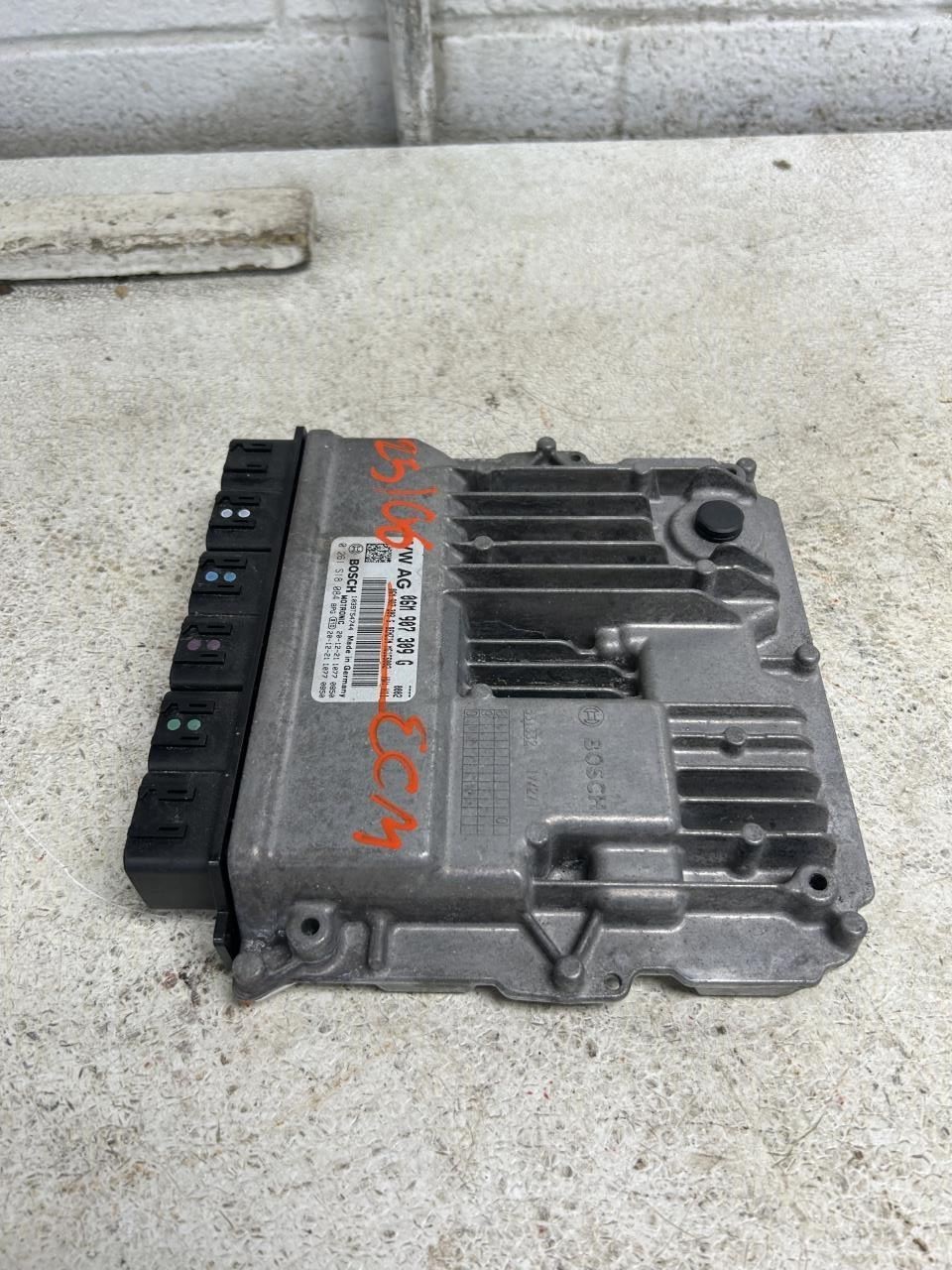2021 PORSCHE CAYENNE 3.0L Engine Computer OEM Part Number 06M907309G