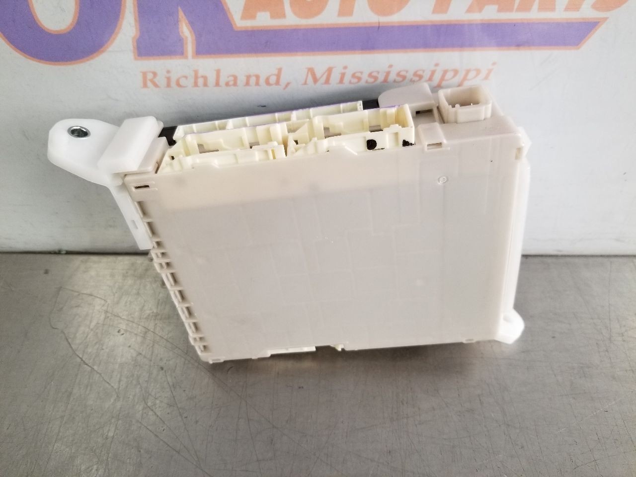 16 2016 LEXUS GX460 MULTIPLEX NETWORK CONTROL MODULE 8922160420