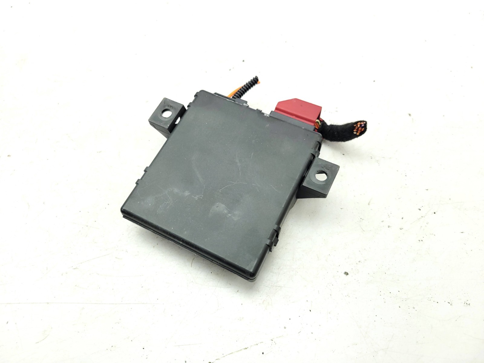 GATEWAY CONTROL MODULE ECU UNIT 8U0907468A AUDI Q3 2012