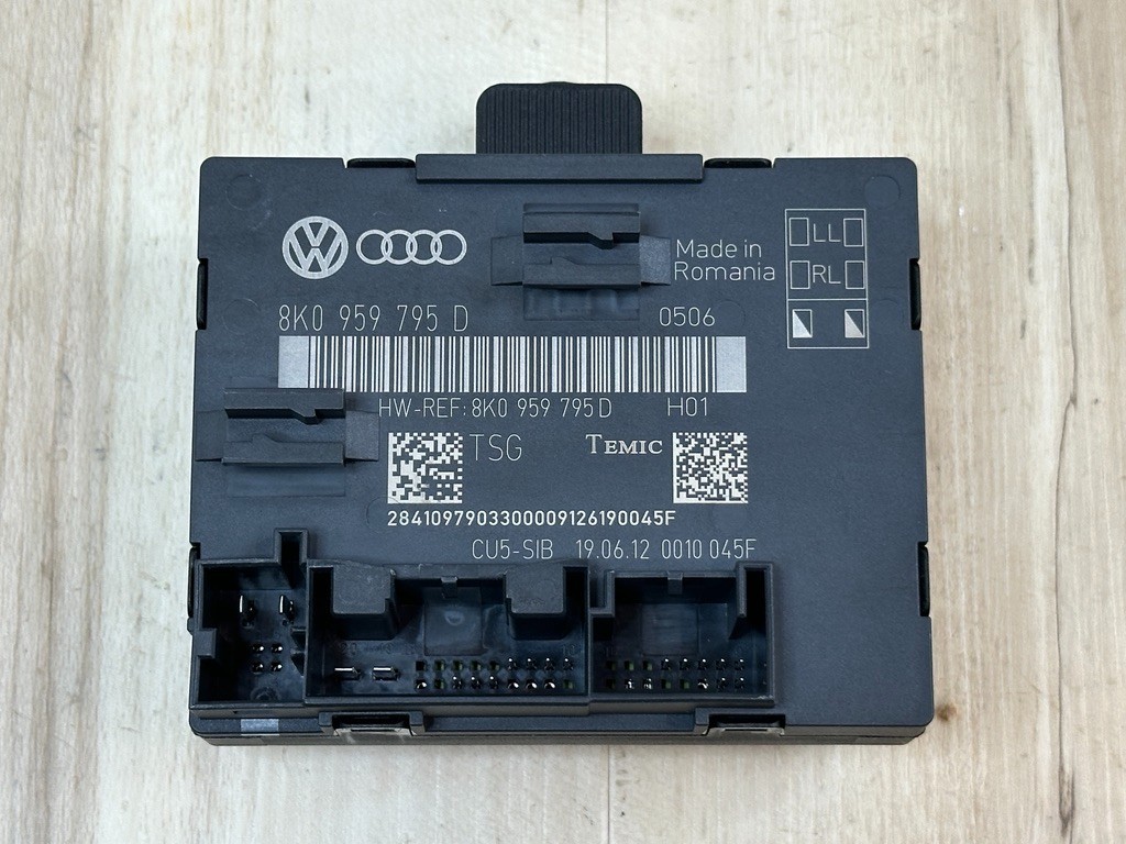 2009-2012 Audi Q5 Q7 OEM RIGHT or LEFT REAR DOOR CONTROL MODULE 8K0959795
