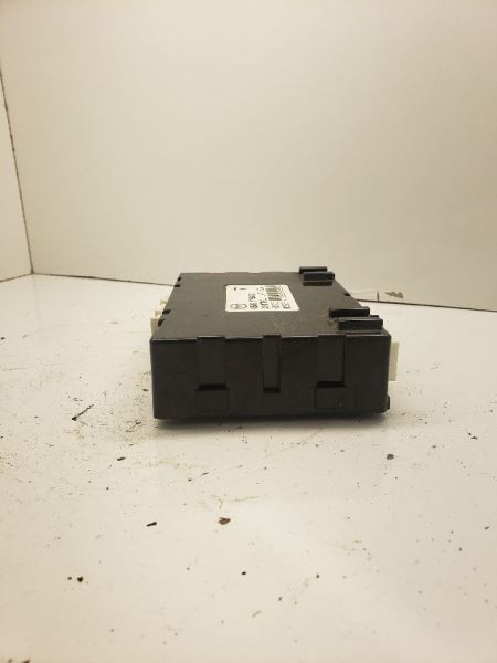 2008-2010 Mazda Mazda5 Body Control Module BCM Right Hand Dash OEM 1240414