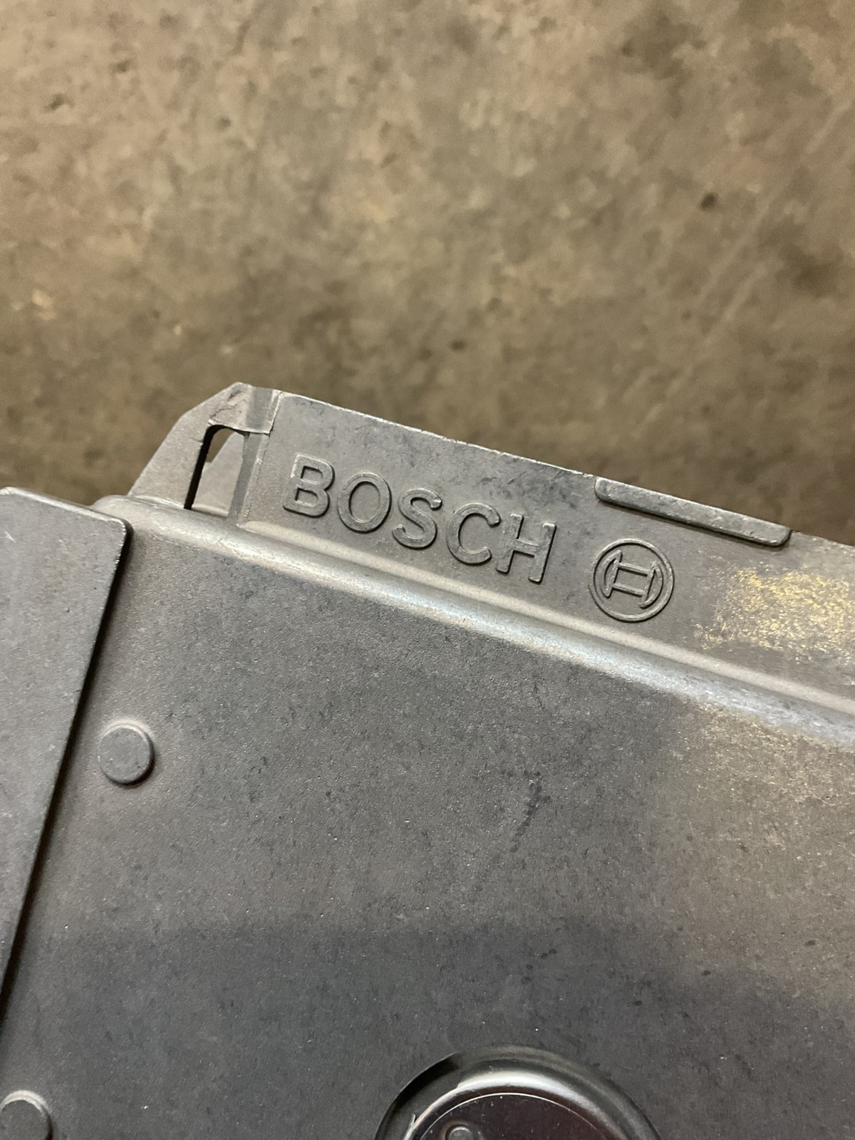 1997 97 Mercedes W210 E300 OM606 Engine Control Module ECM ECU 0185453632 b1a