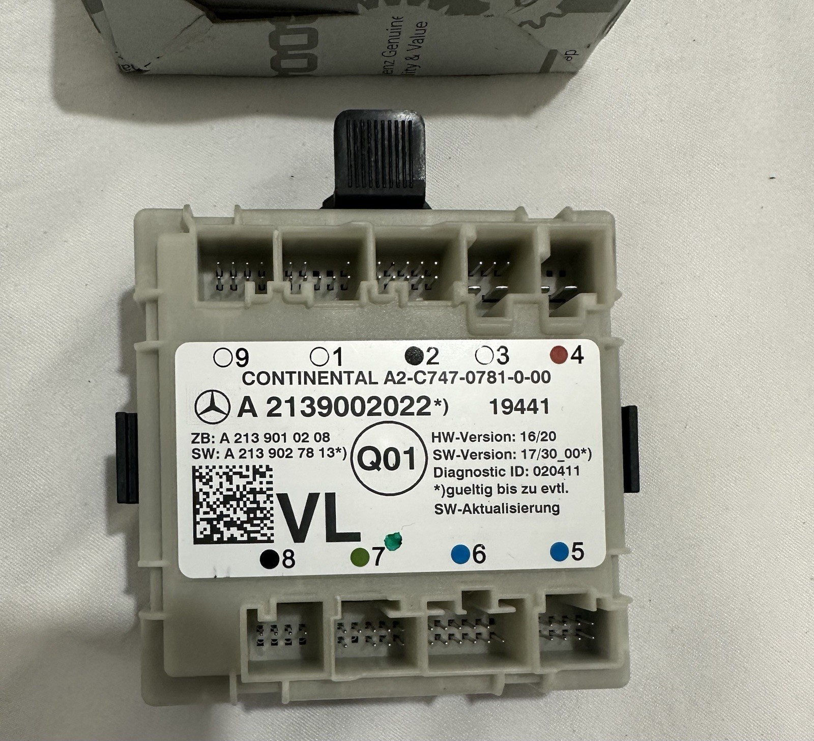 A2139002022 Genuine Mercedes-Benz Left/Front Door Control Unit