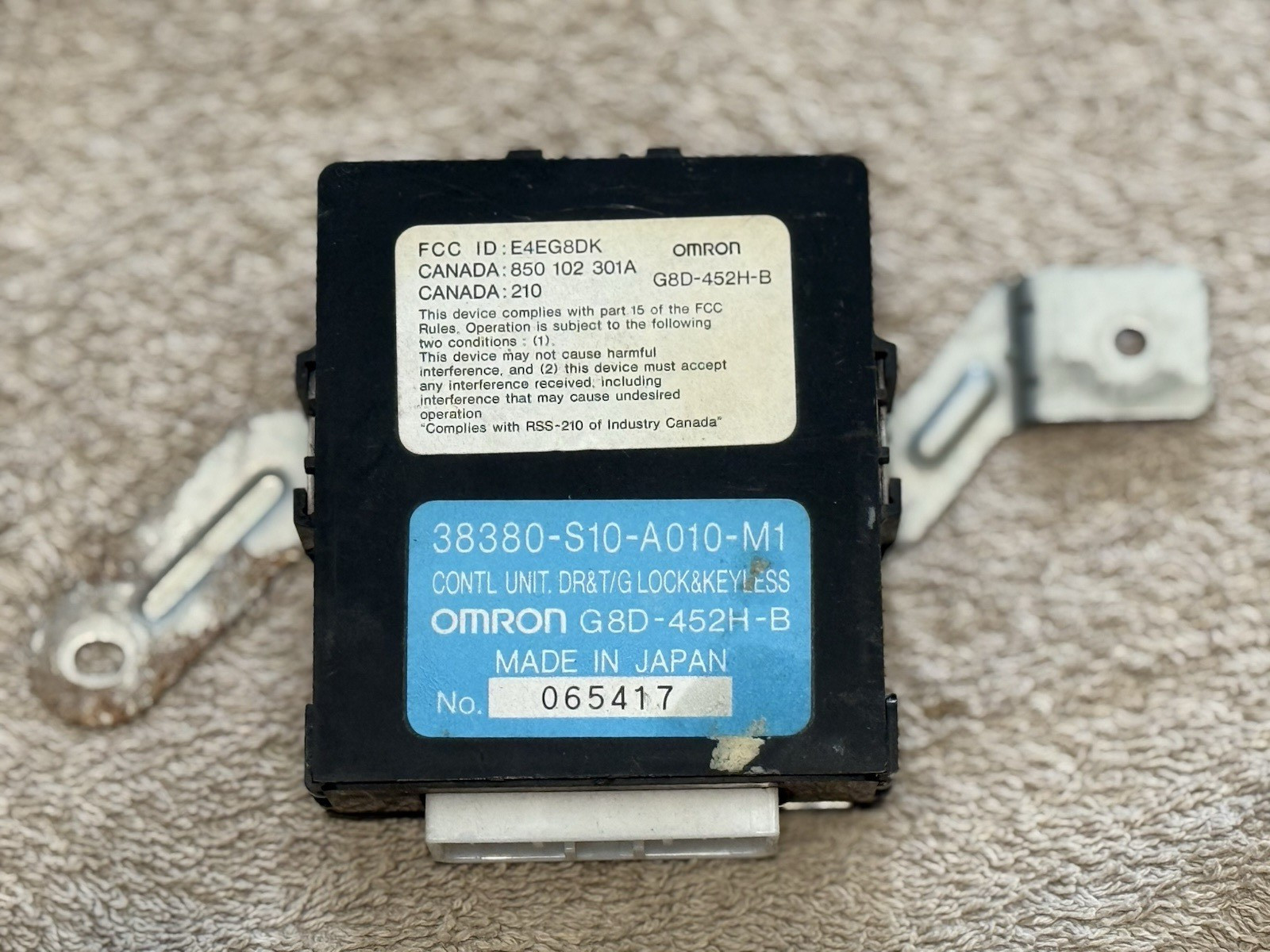 97 98 99 00 01 Honda CRV Door Control Keyless Entry Module 38380-S10-A010-M1