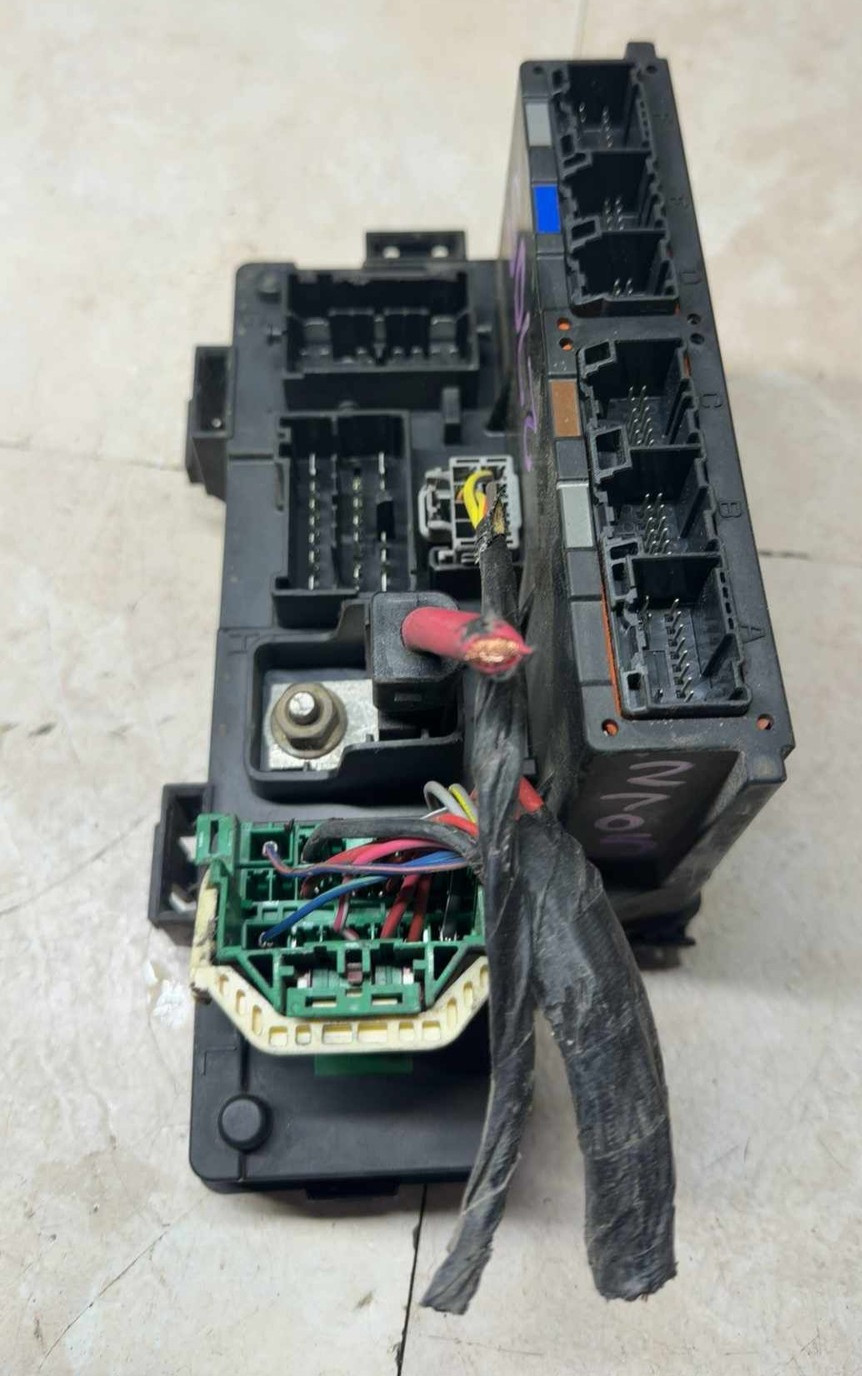 2007-2008 SEBRING Multifunction Totally Integrated Power Body Control Fuse Box