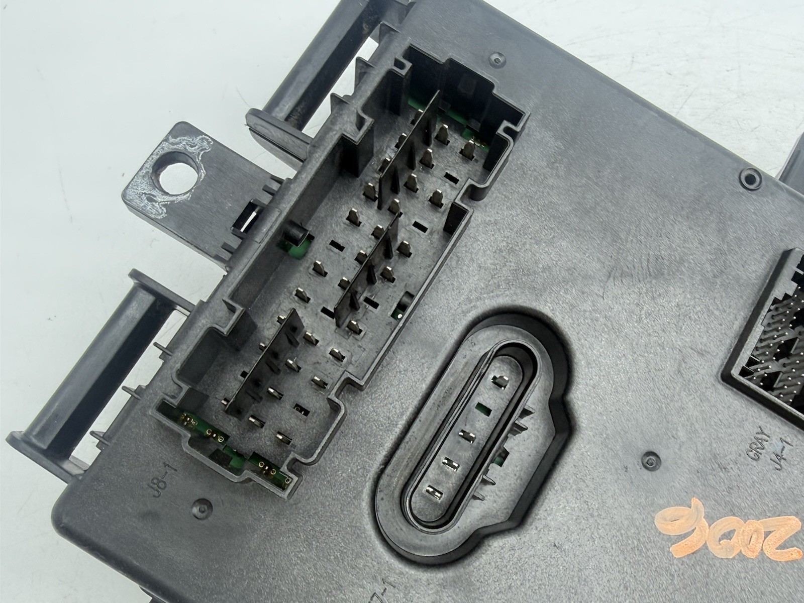 2005 2006 FORD MUSTANG FUSE BOX BODY CONTROL MODULE DELPHI 5R3T-14B476-BD (OEM)