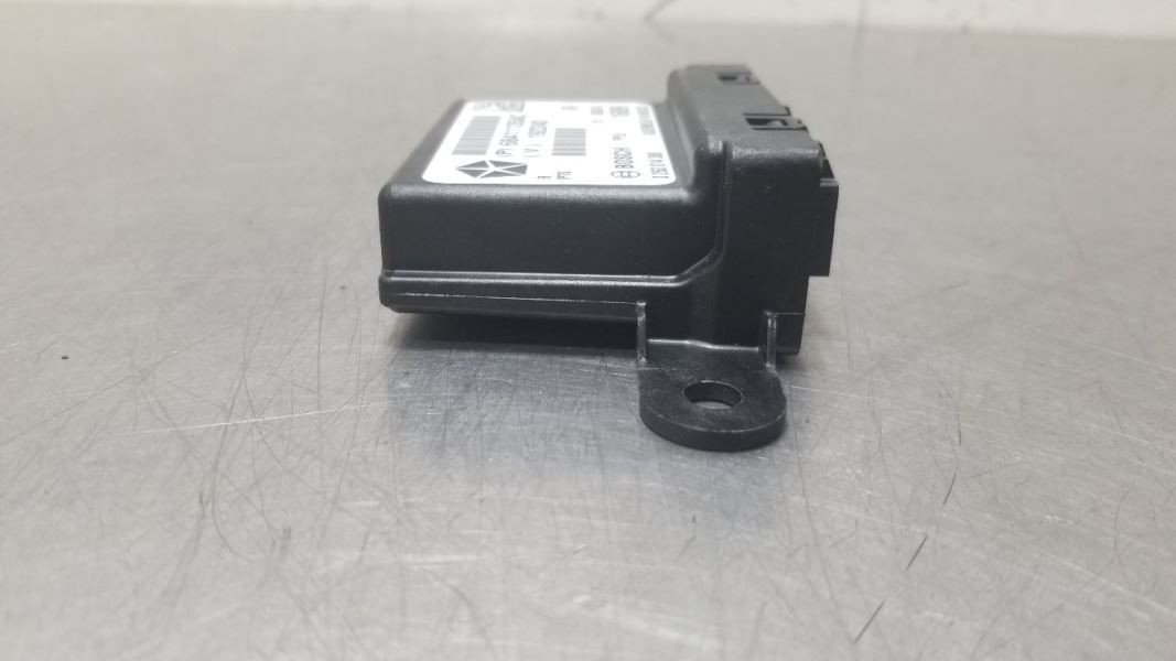 19 2019 JEEP GRAND CHEROKEE REAR DRIVER PARK ASSIST CONTROL MODULE 68411135AC