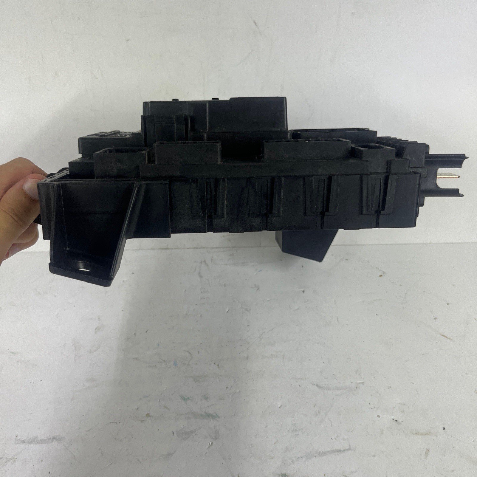 09-14 Ford E150 E250 Body Control Module Fuse Relay Junction Box BC2T-15604-AB
