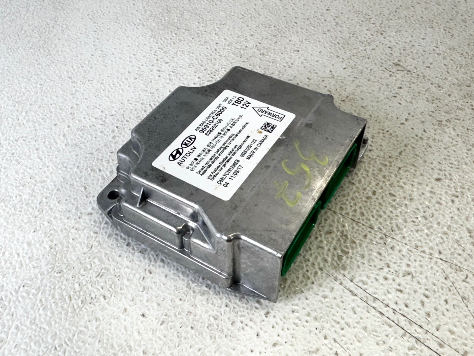 14-20 KIA SORENTO SRS RESTRAINT DIAGNOSTIC CONTROL MODULE UNIT OEM