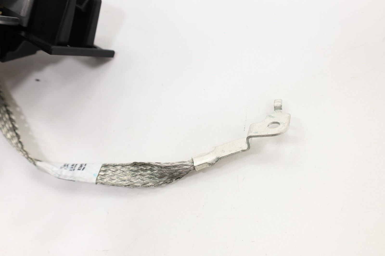 2020 – 2024 TESLA MODEL Y MEDIA CONTROL MODULE UNIT W/ BRACKET OEM 168443500D