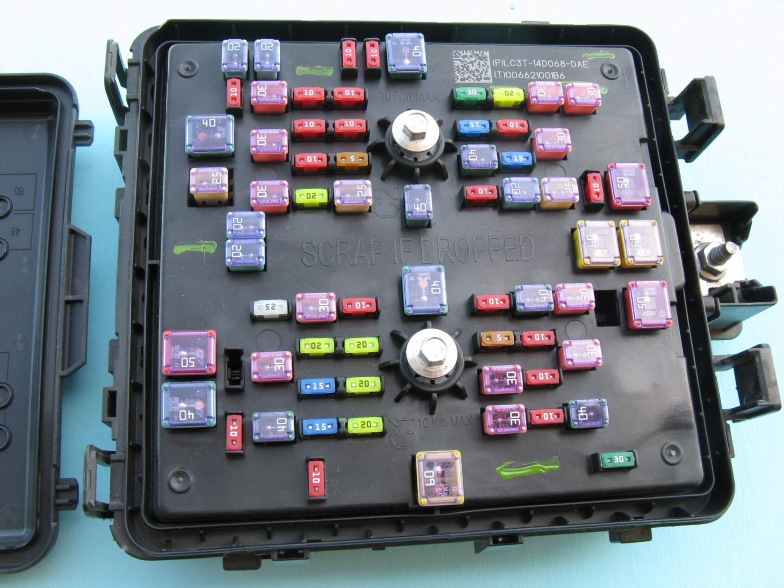 20 21 22 FORD F-250 F-350 UNDER HOOD ENGINE BAY FUSE RELAY BOX LC3T-14D068-DAE