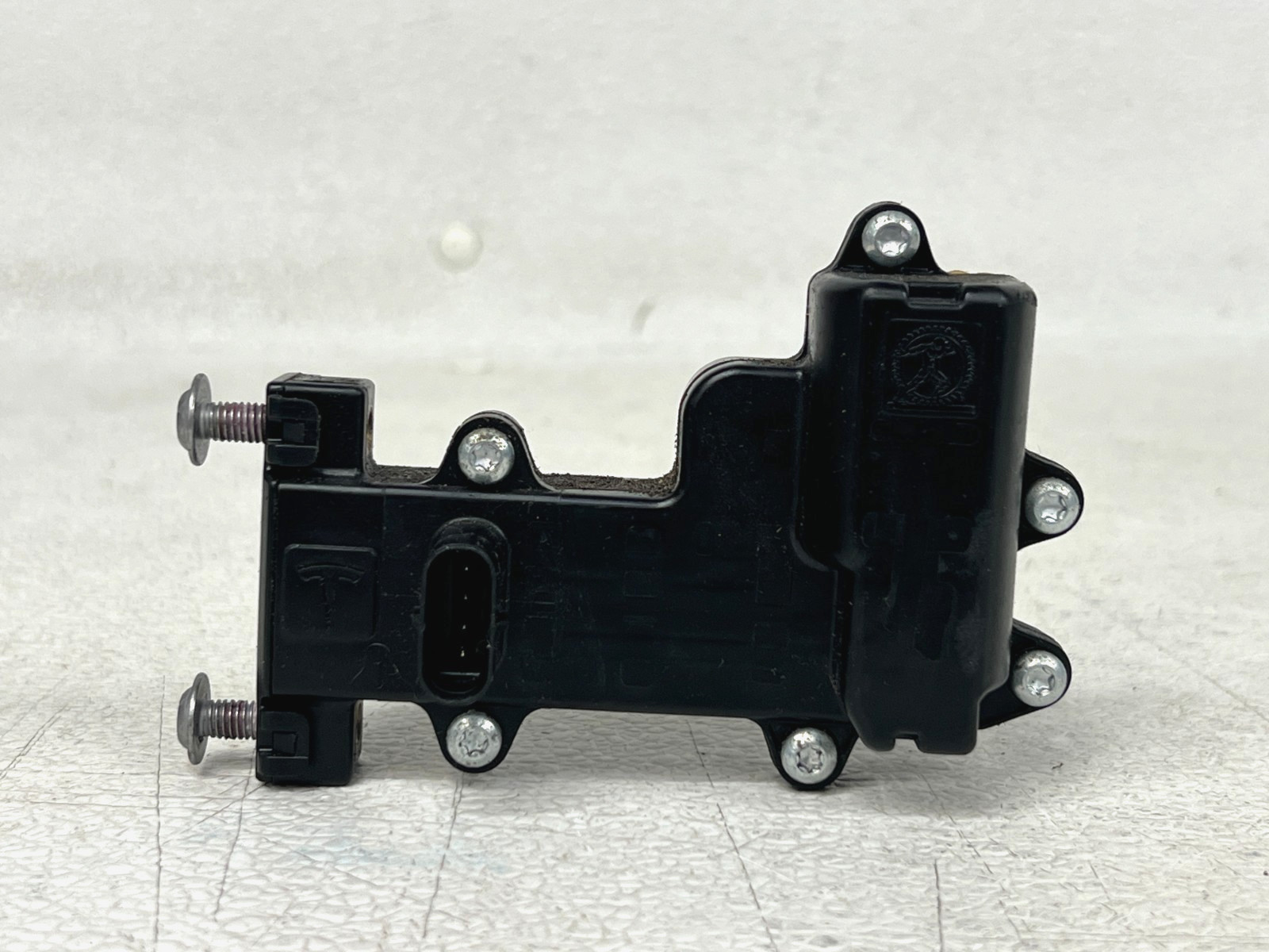 ⭐2016-2020 TESLA MODEL X FRONT LEFT DOOR ACTUATOR CONTROL MODULE OEM LOT2740